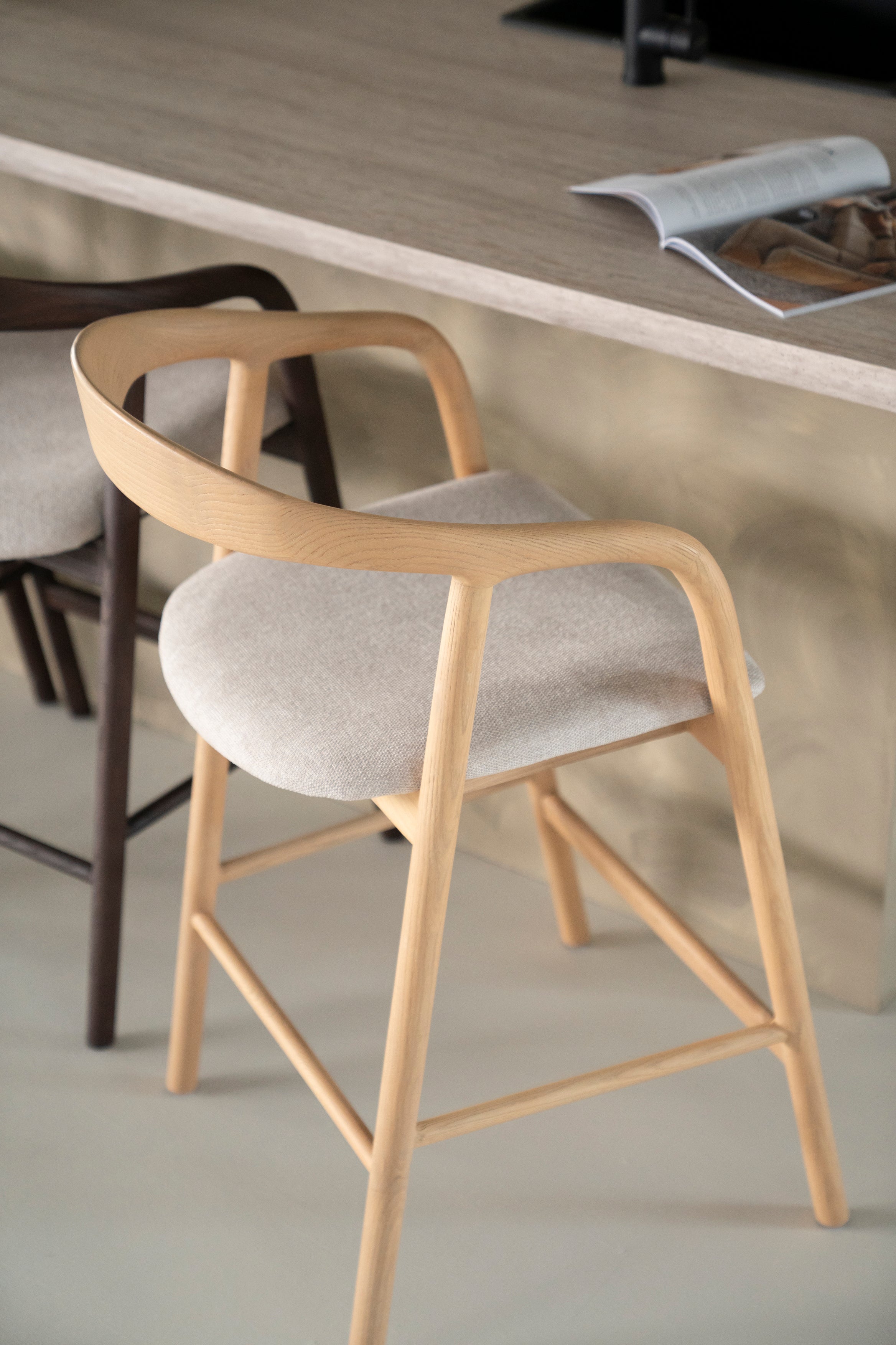 Hocker RAYVEN helles Eschenholz