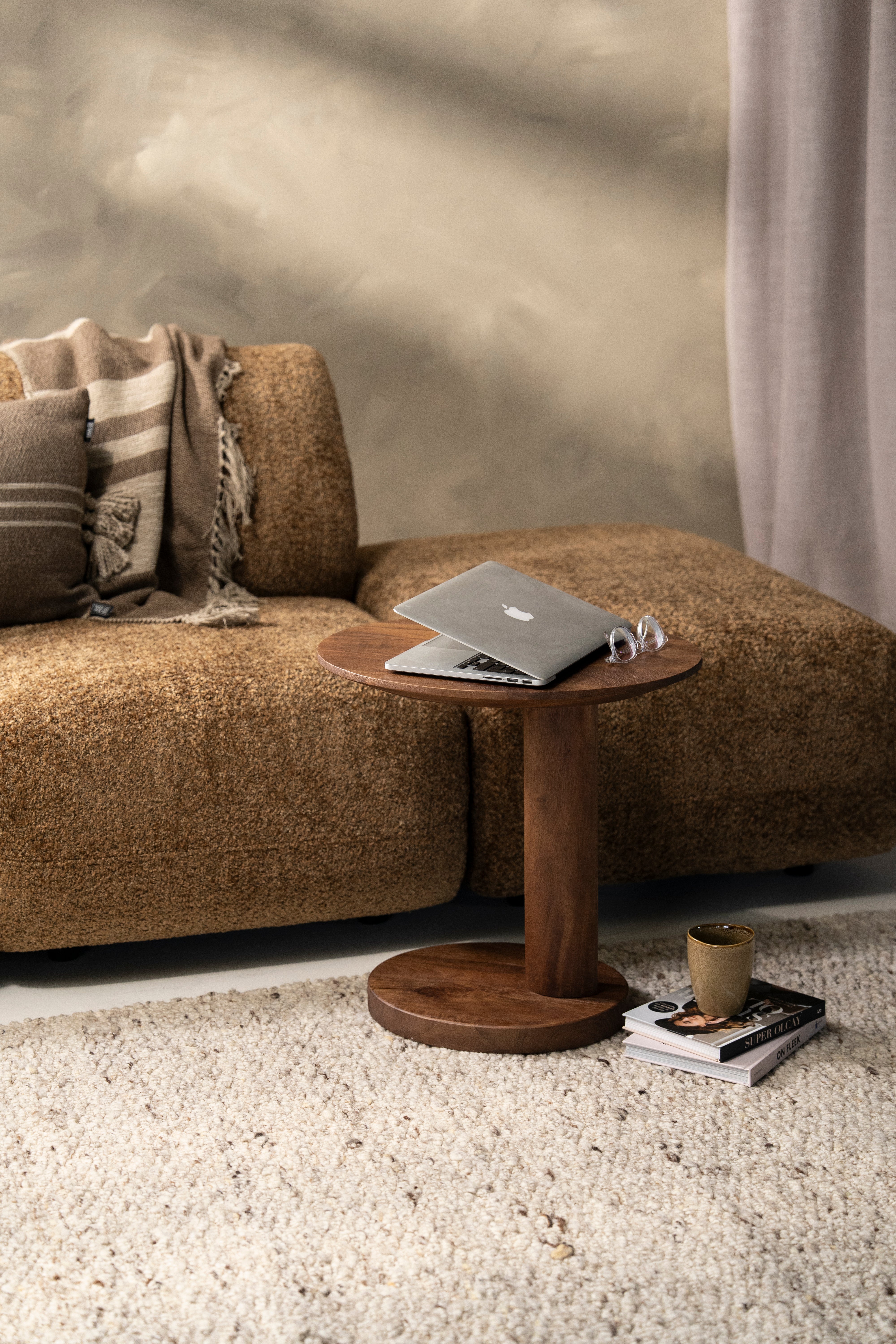 Beistelltisch NOVIA dunkles Mangoholz