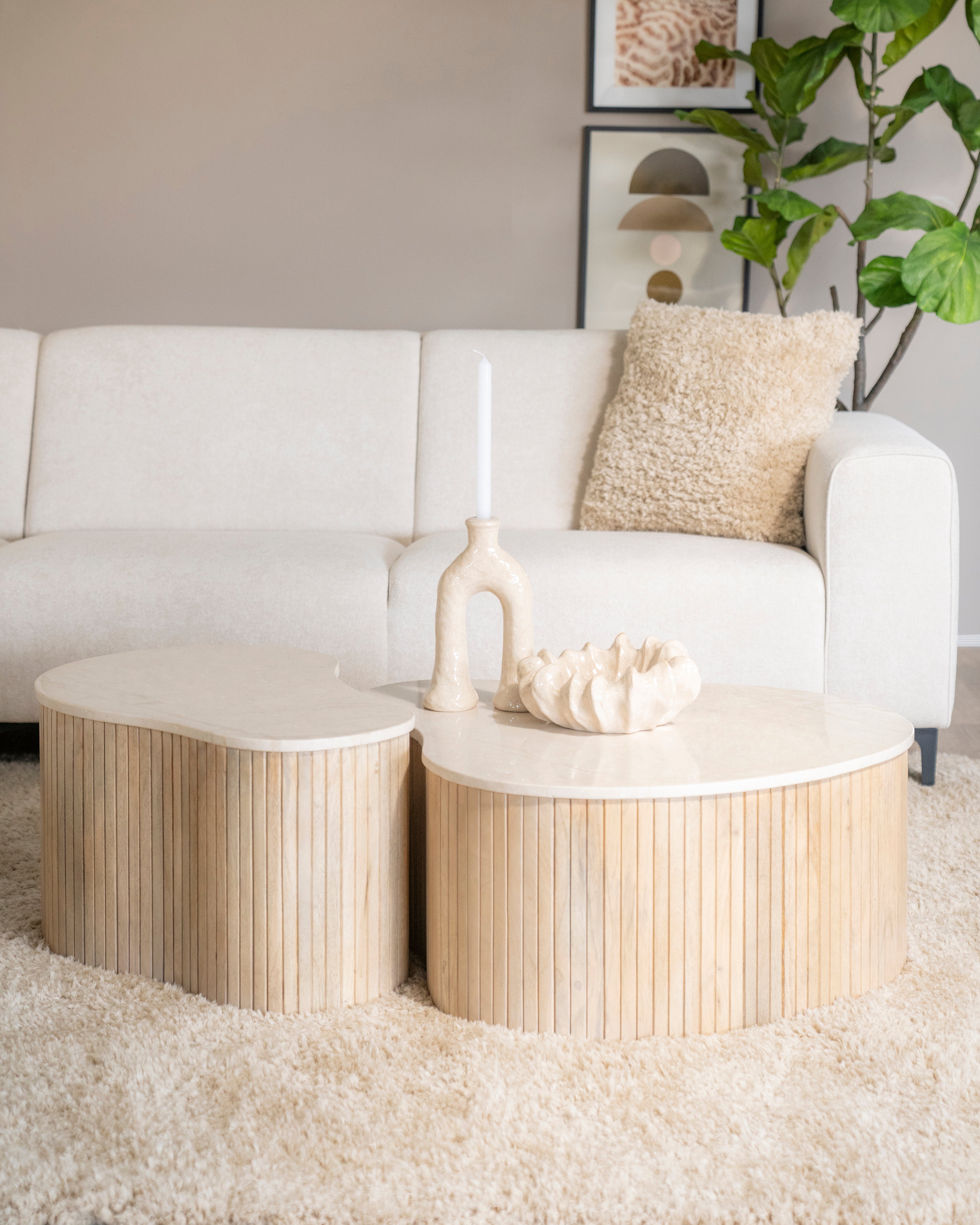 KIRA Couchtisch aus Mangoholz mit Marmorplatte