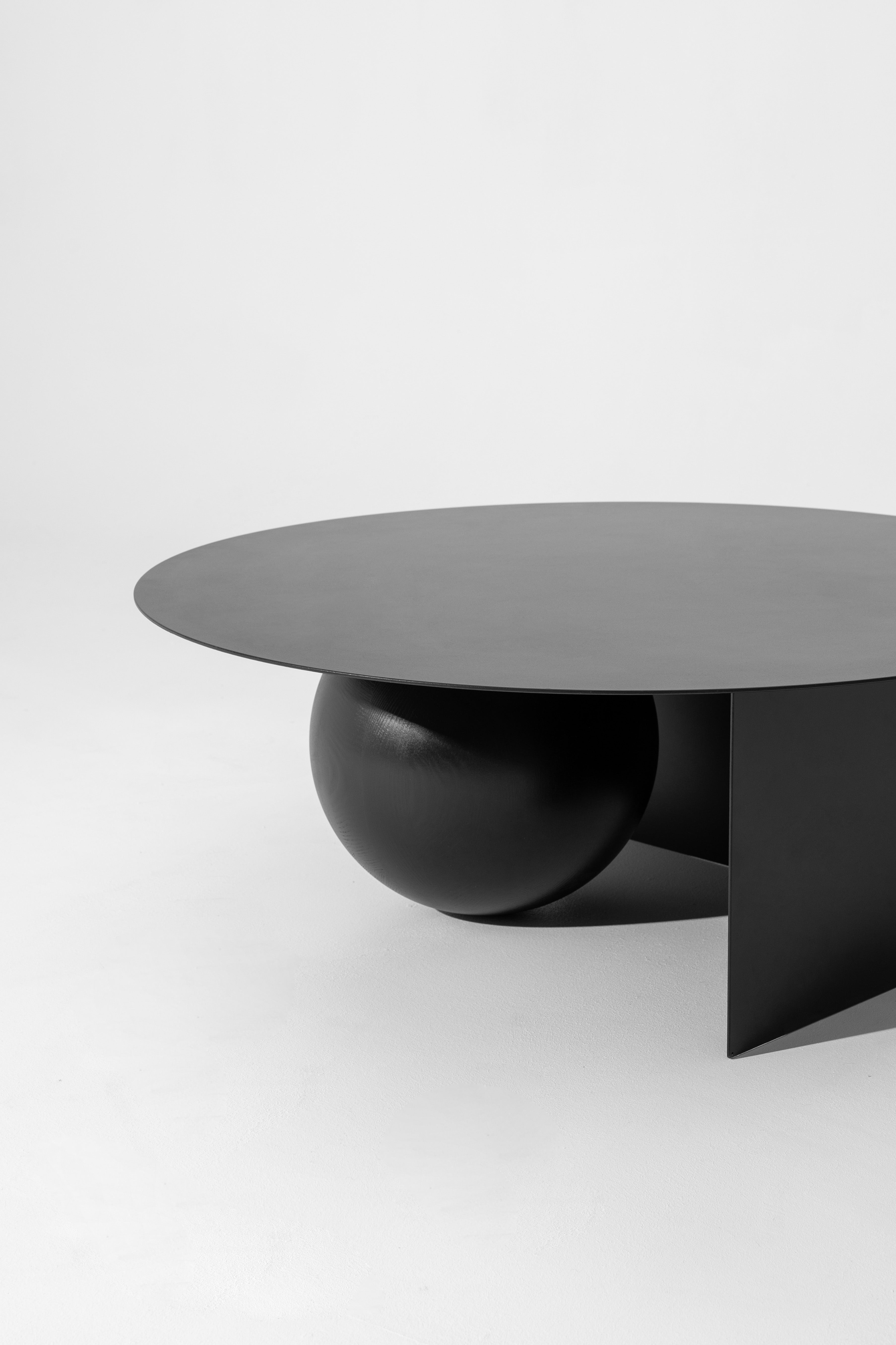FUKU Coffee Table in Steel and Wood