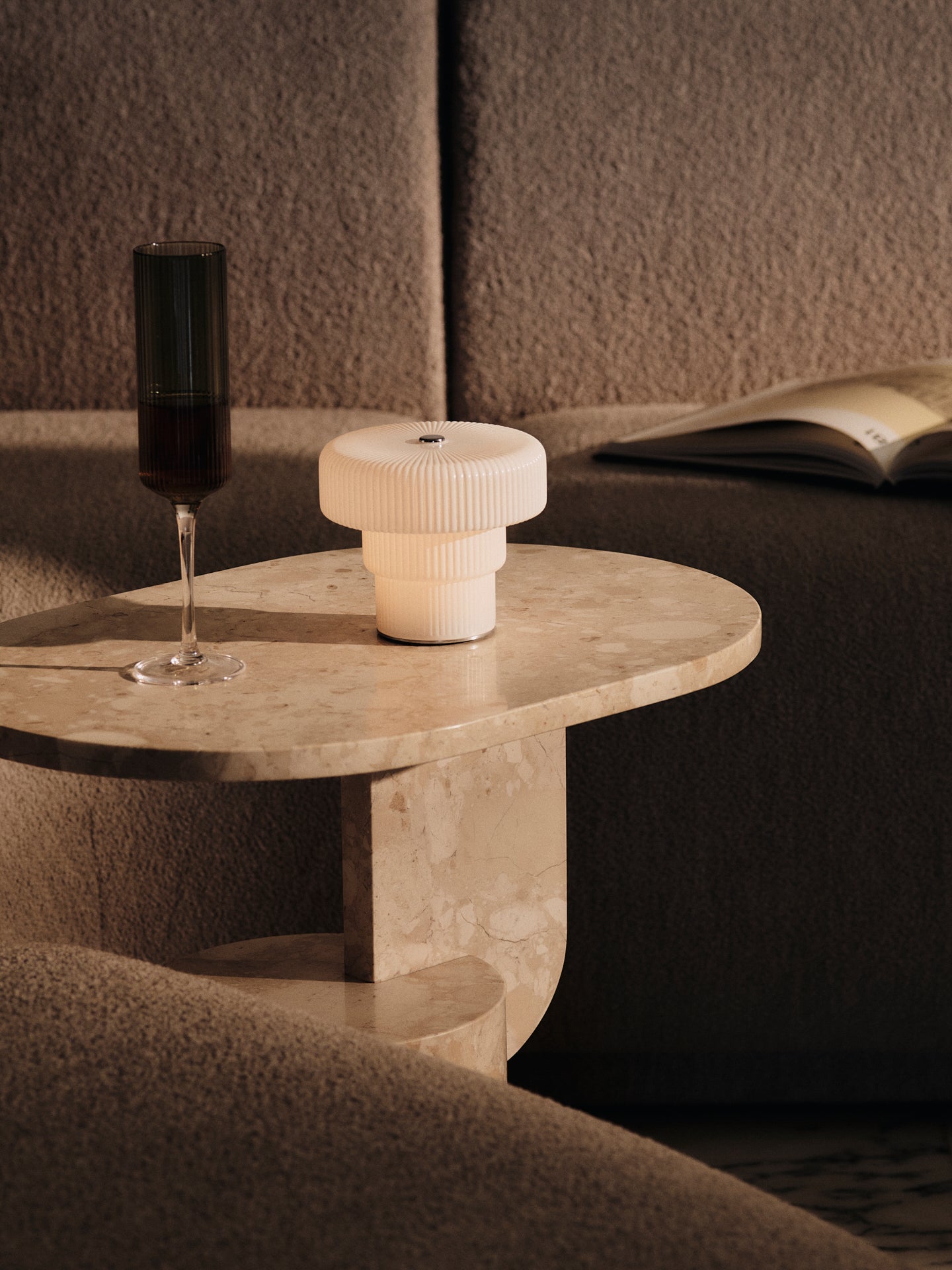 Beistelltisch INSERT beige Marmor