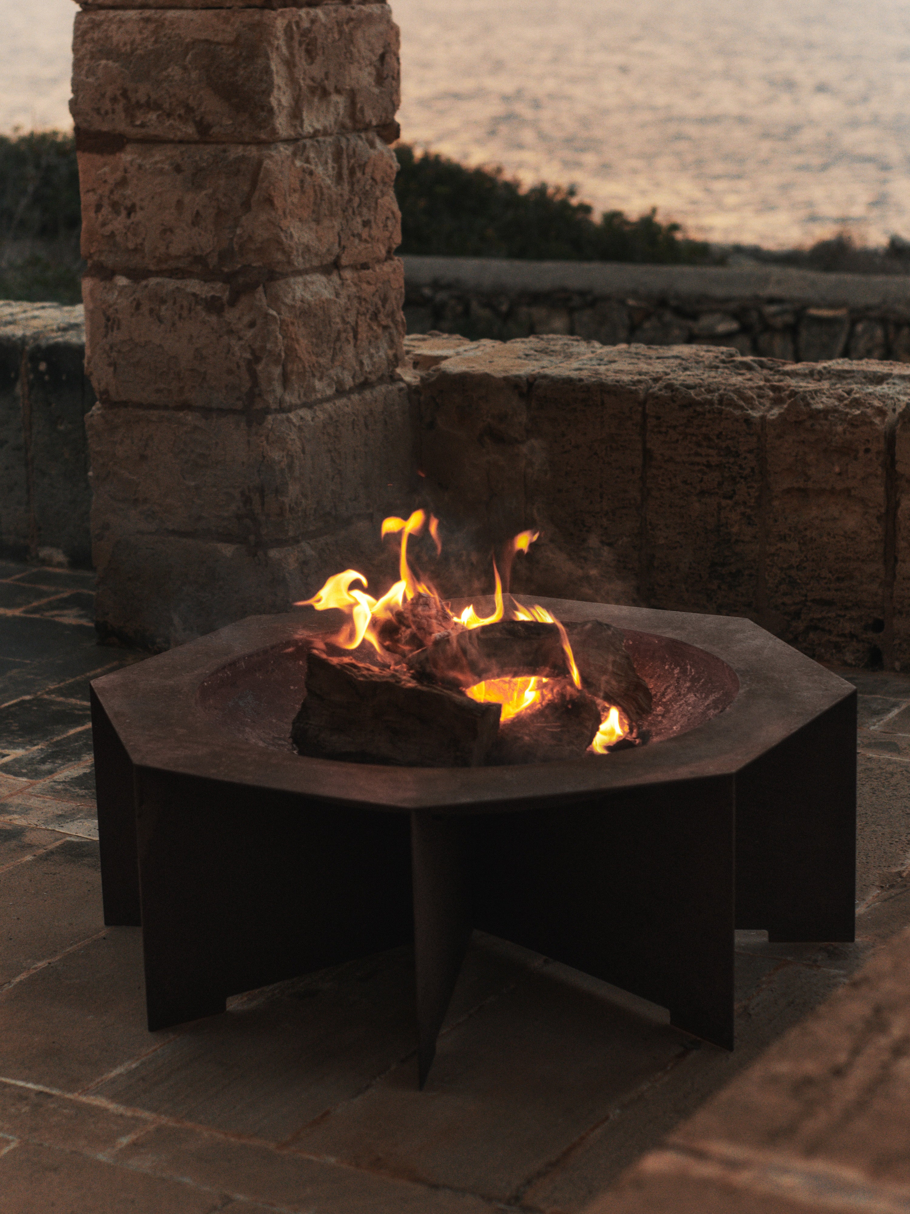 OTTE Rusty Fire Pit