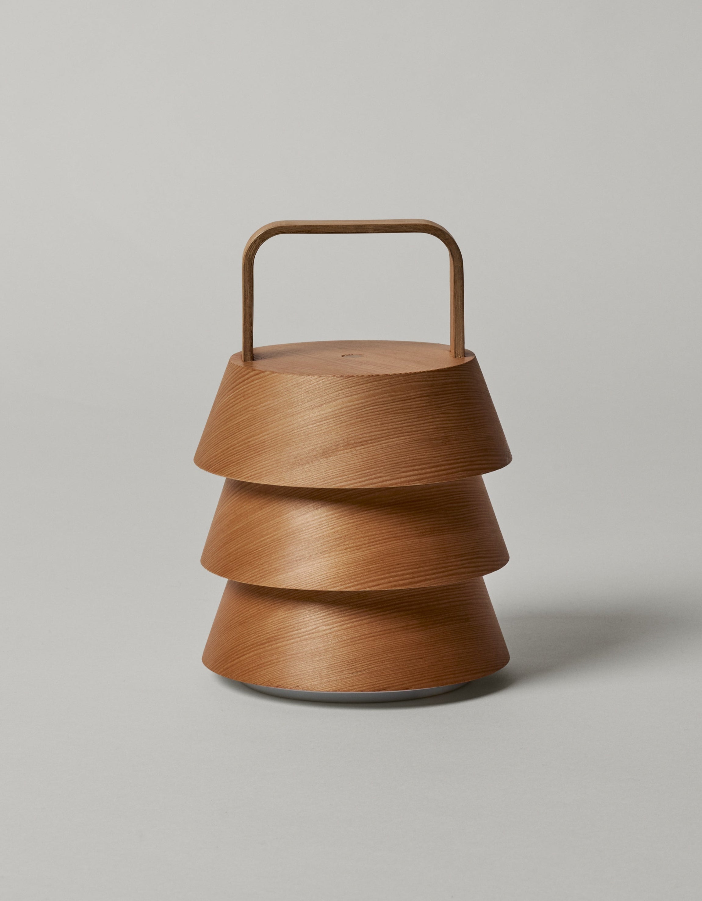 Tragbare Lampe LUVER lite aus Douglasienholz