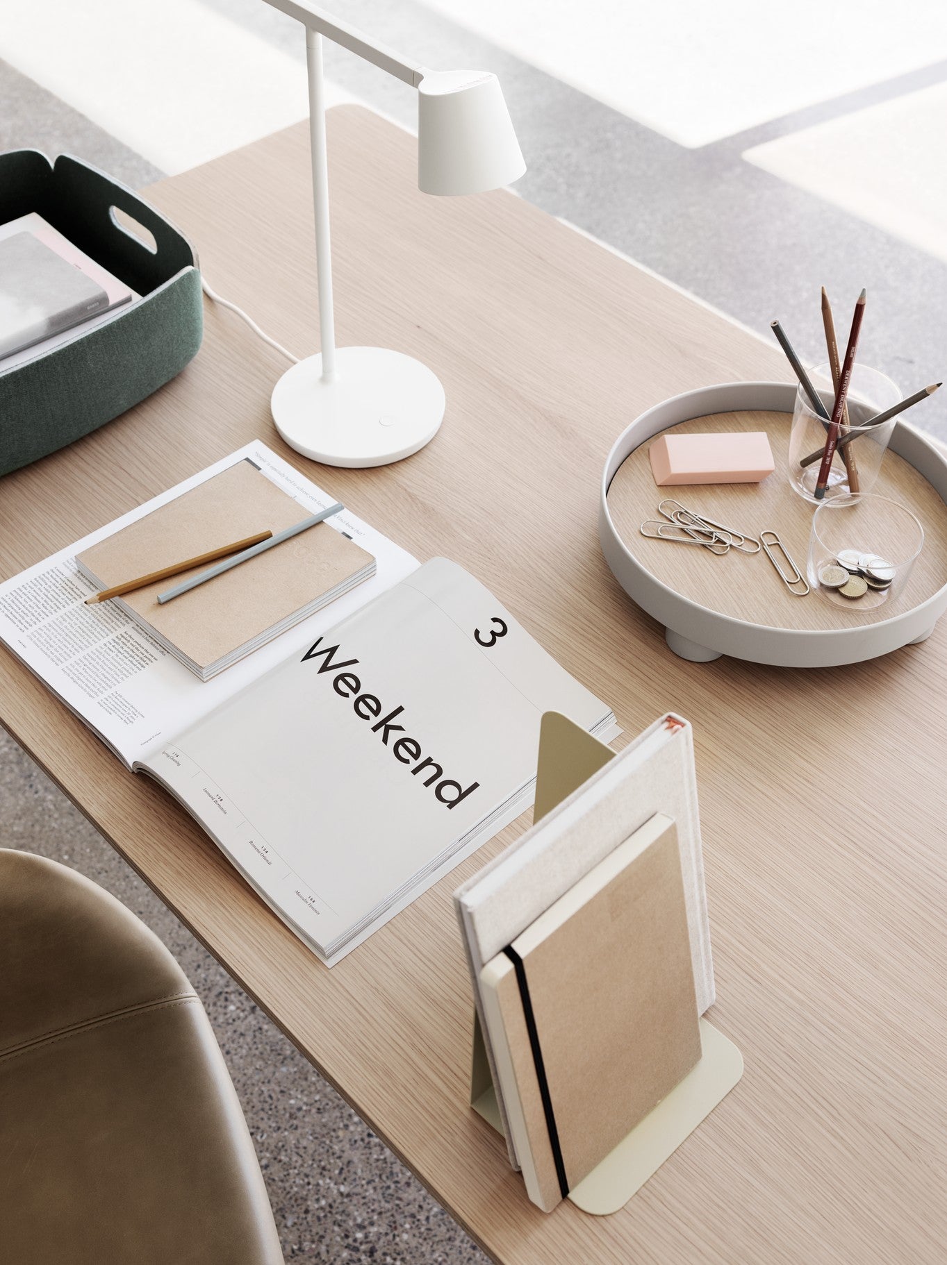 TIP white office lamp