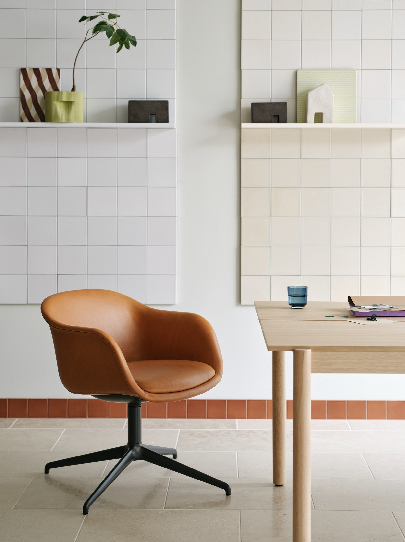 LINEAR SYSTEM Office Desk - CONFIGURATION 2 Oak Veneer