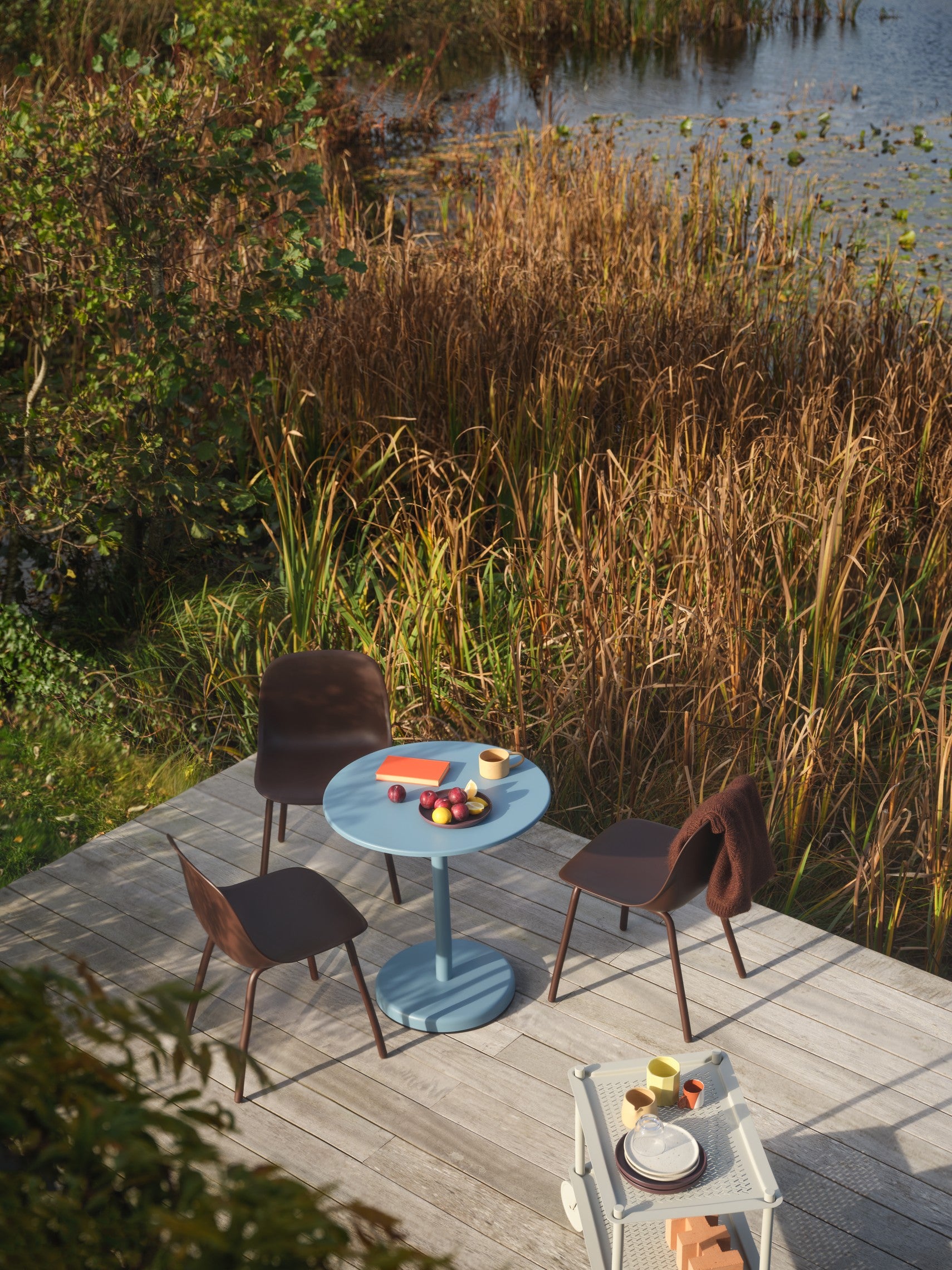 Round outdoor bar table LINEAR blue steel