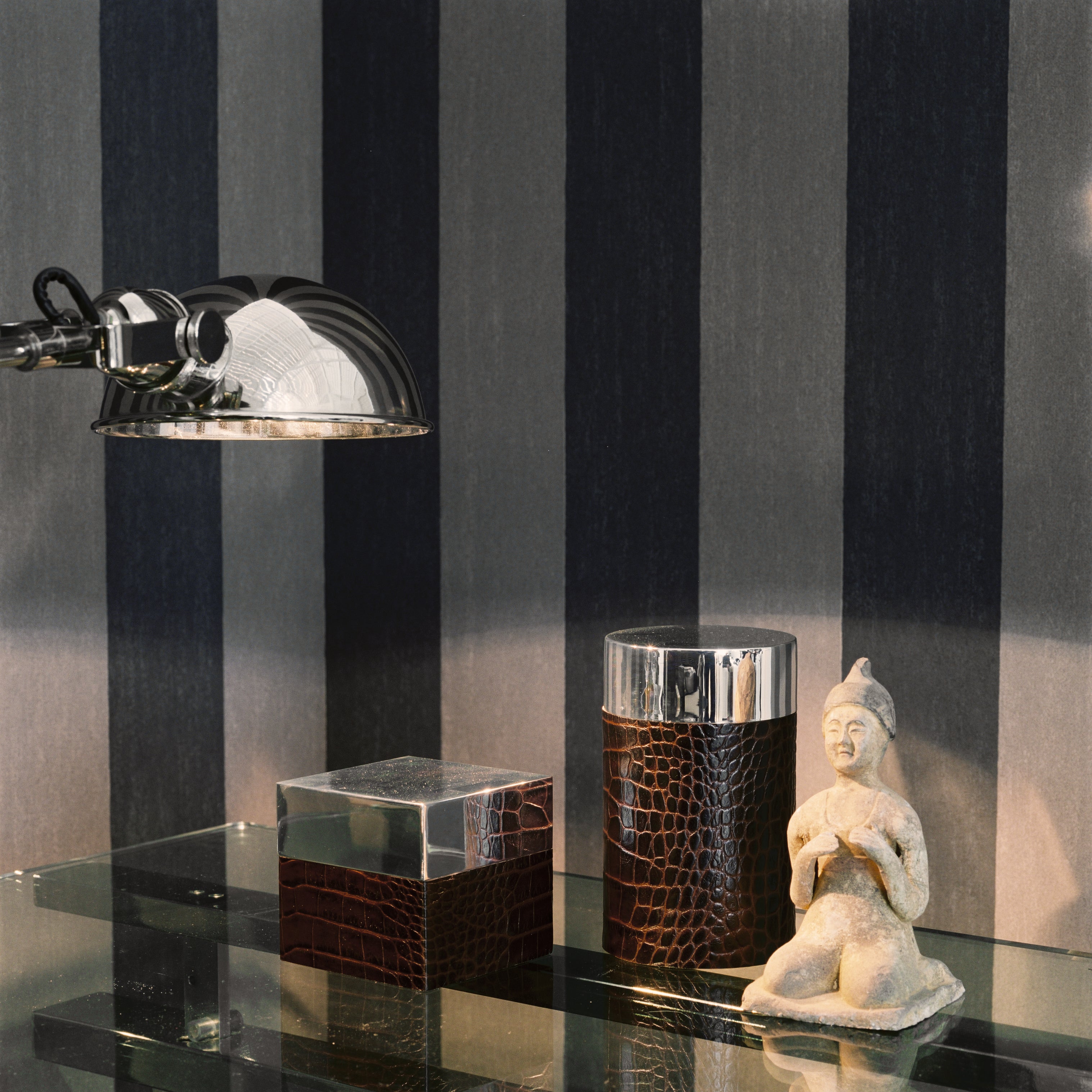Structural wallpaper imitating canvas with a striped pattern STRIPE brown