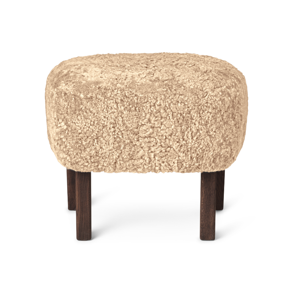 Fußhocker INGEBORG beige Schafsleder mit dunklem Eichenfuß [Julia]