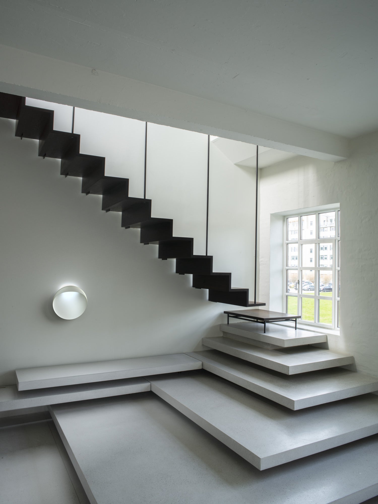 FLINDT aluminum wall lamp