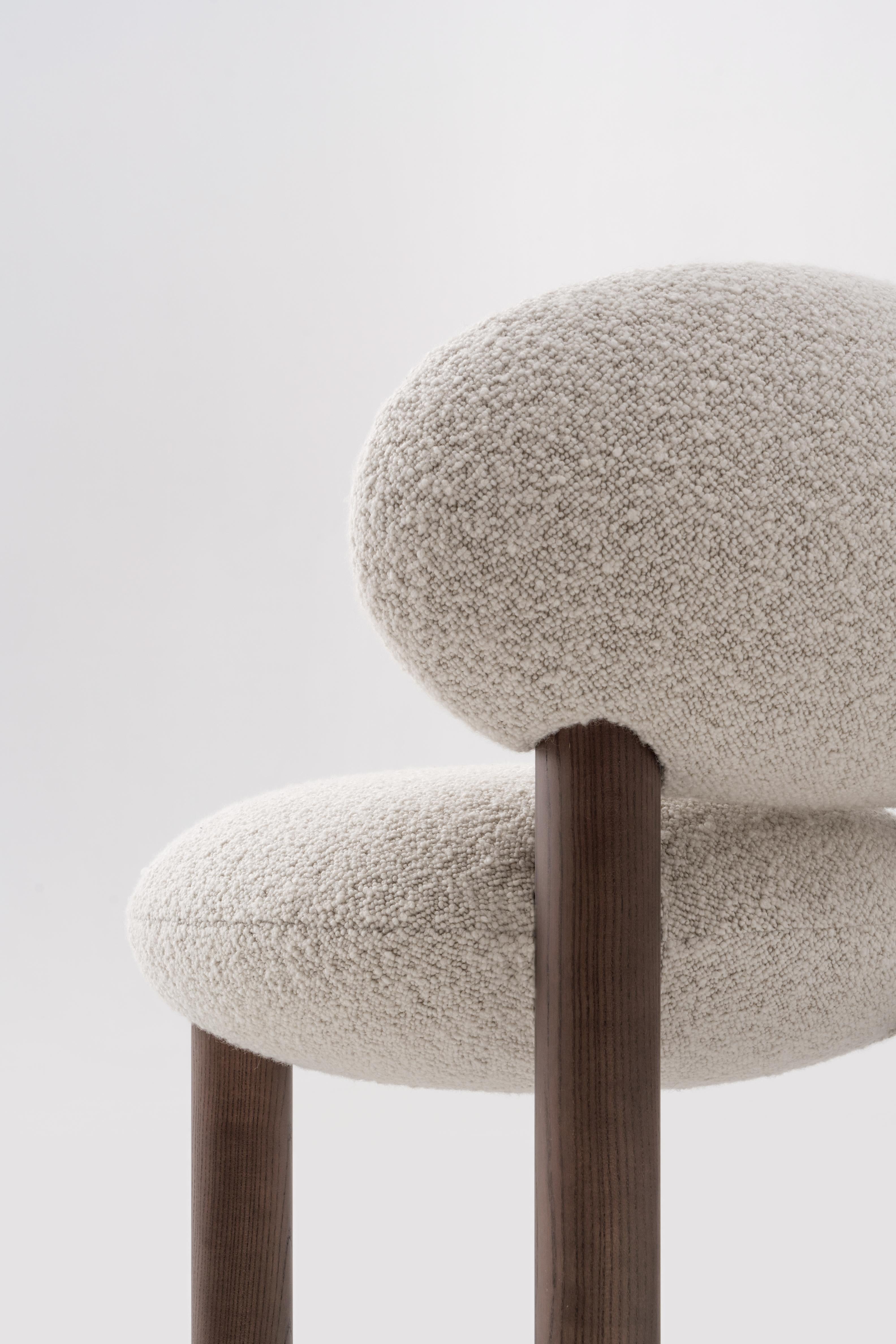 FLOCK CS2 upholstered chair with wooden base