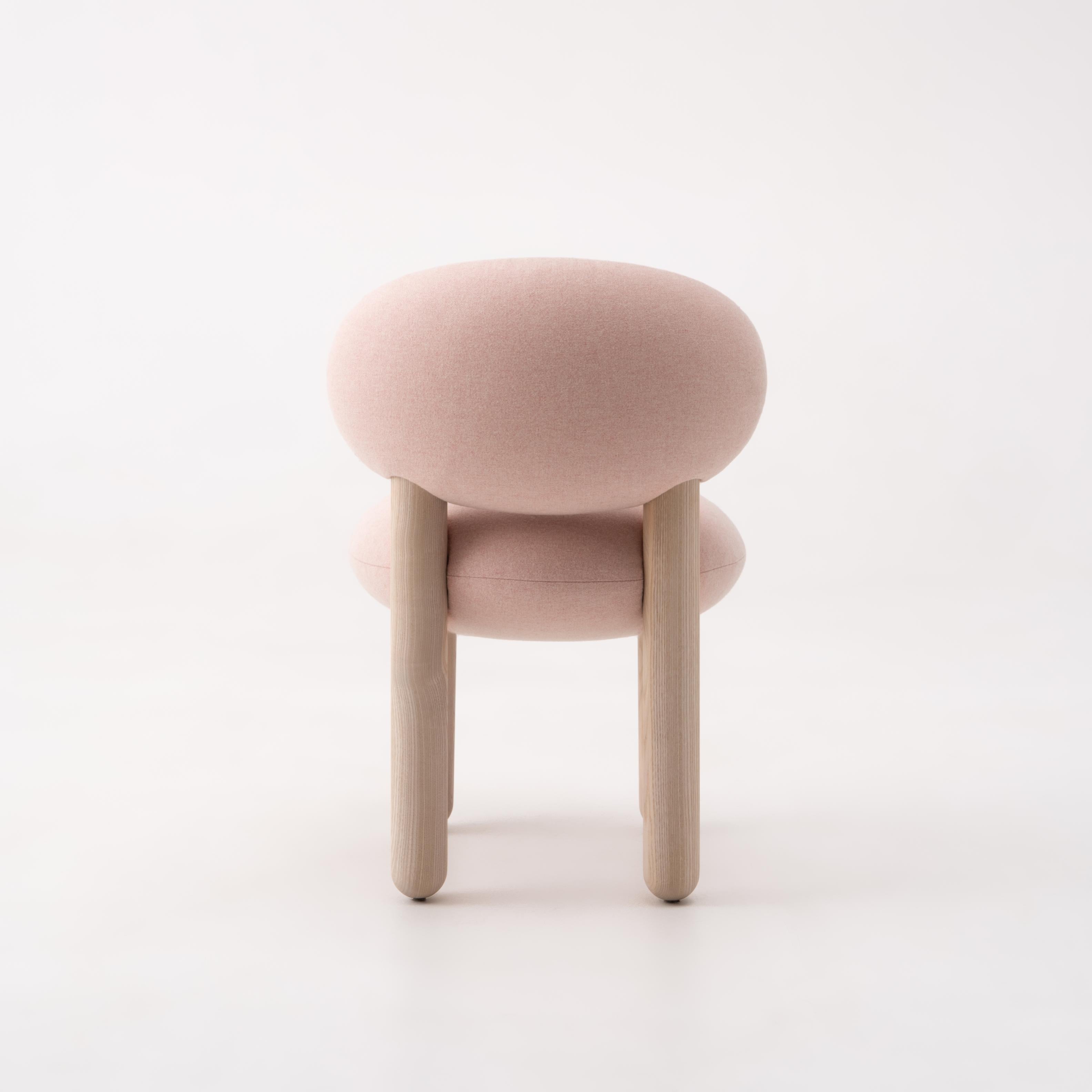 FLOCK CS2 upholstered chair with wooden base