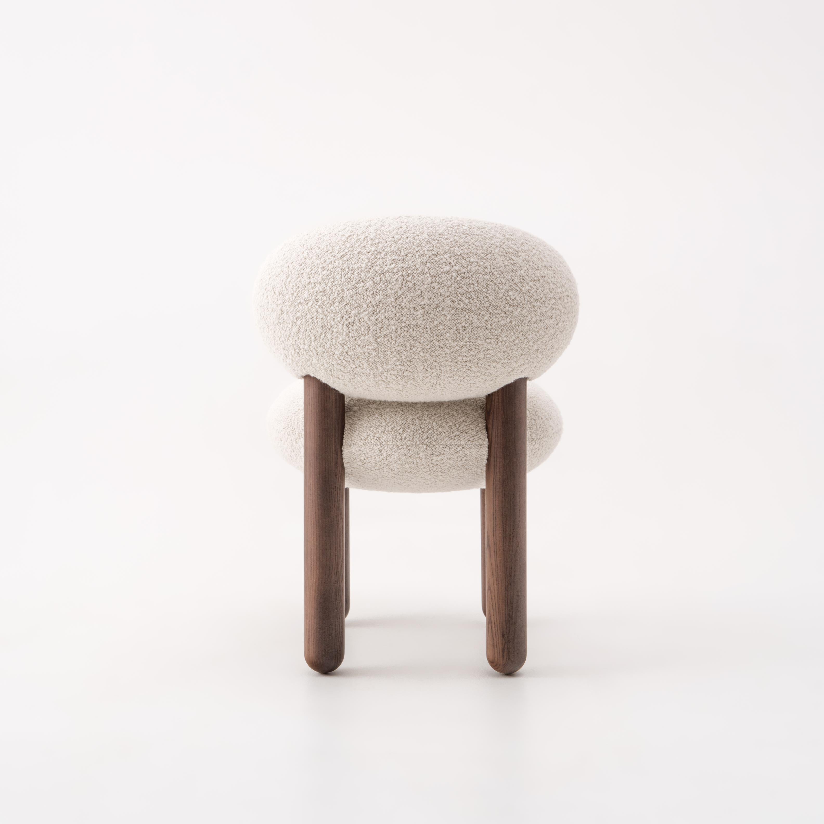 FLOCK CS2 upholstered chair with wooden base