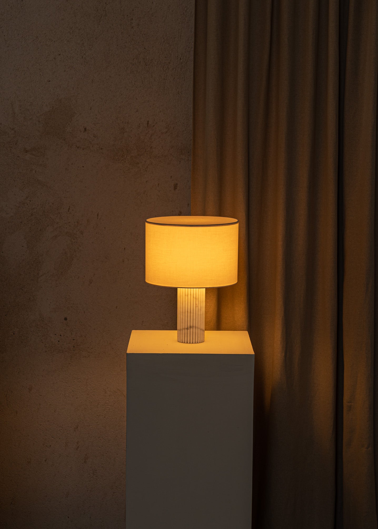 FLUTITA Table Lamp White Marble