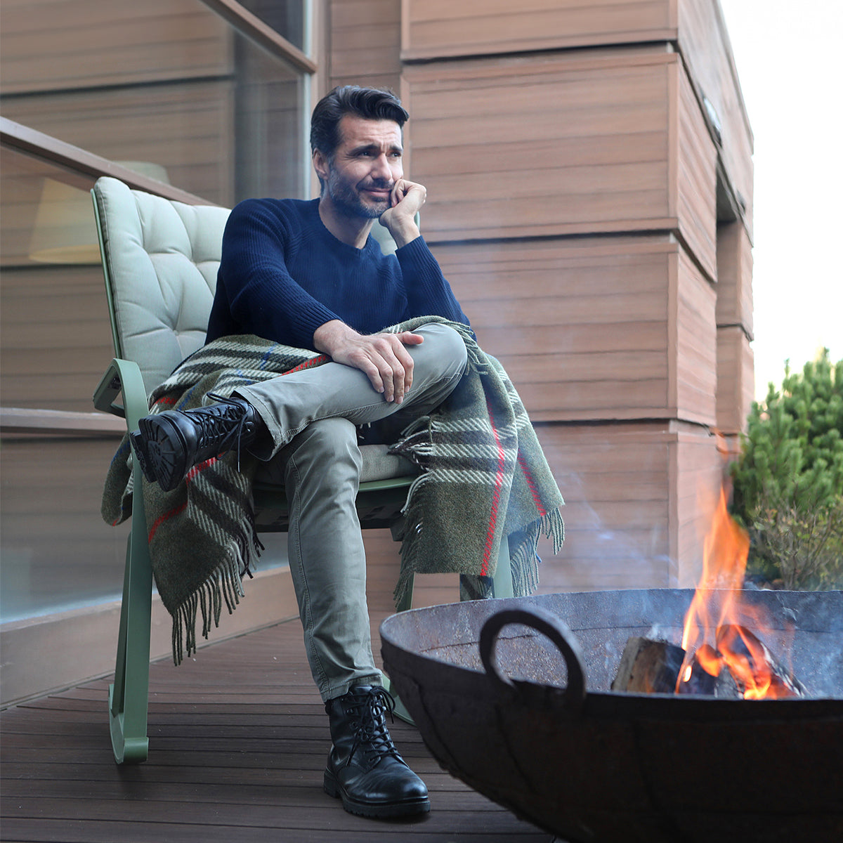 FOLIO Outdoor Armchair in Brown