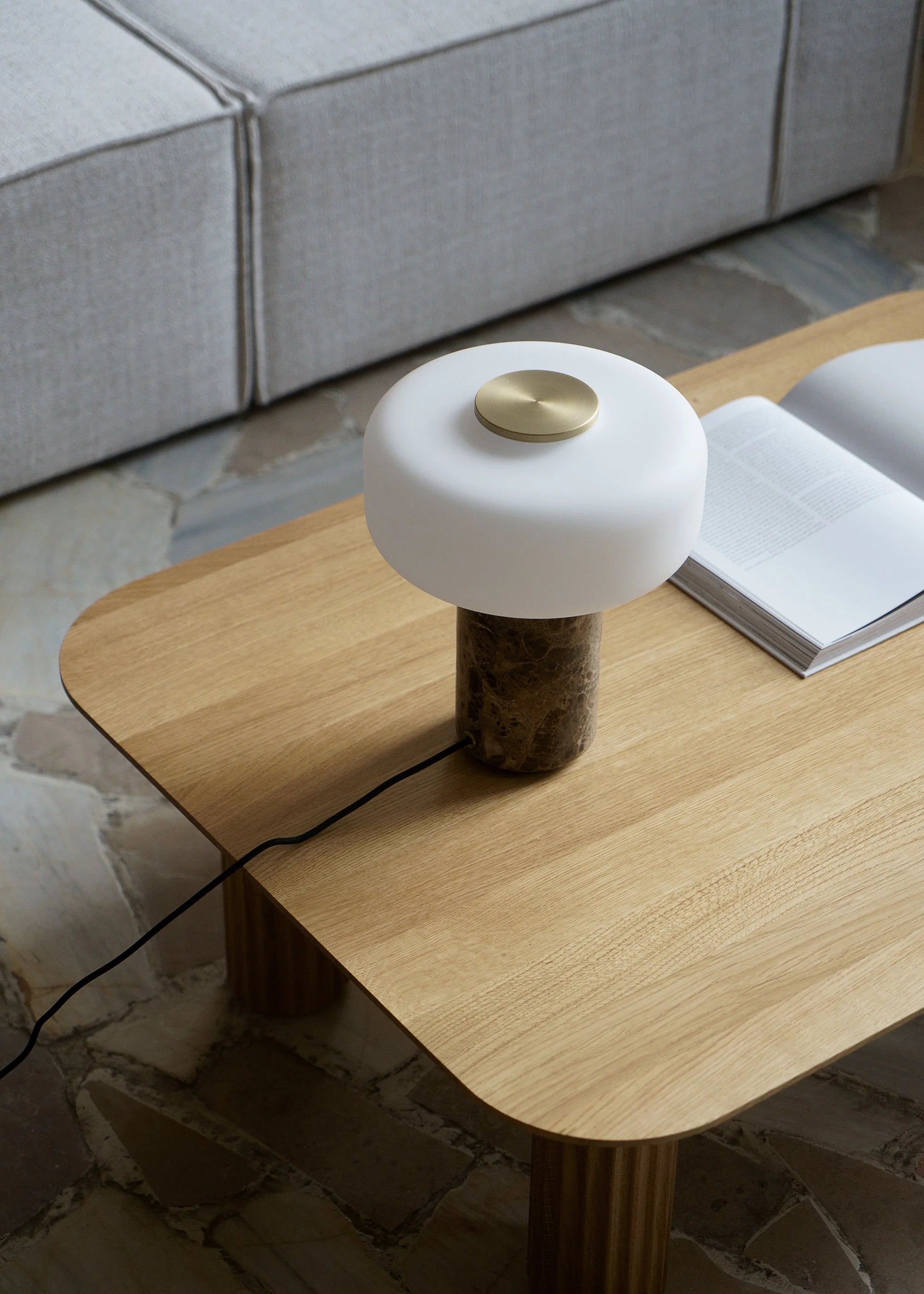 Tischlampe FONTE brauner Marmor