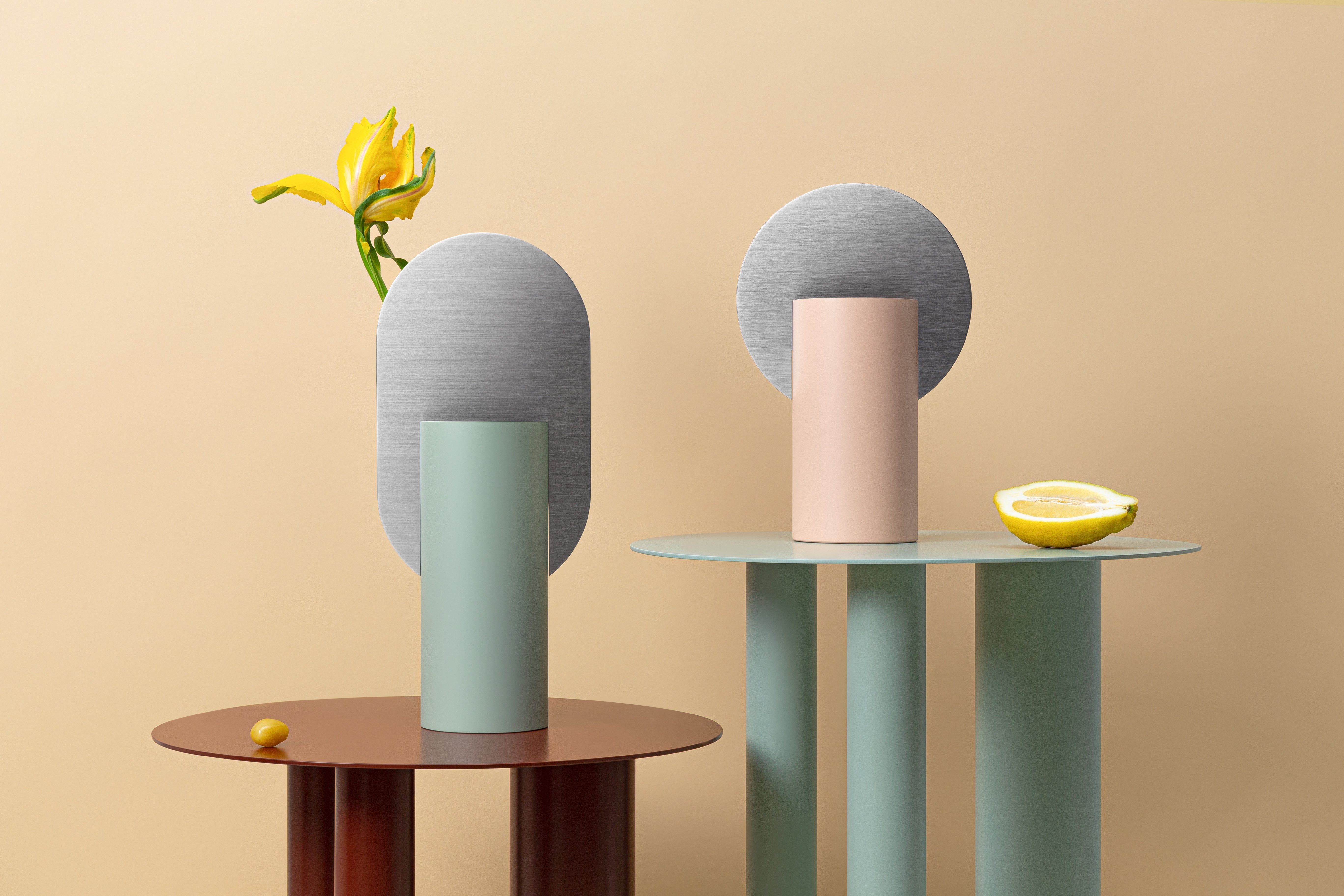 MALEVICH vase in powder pink with steel