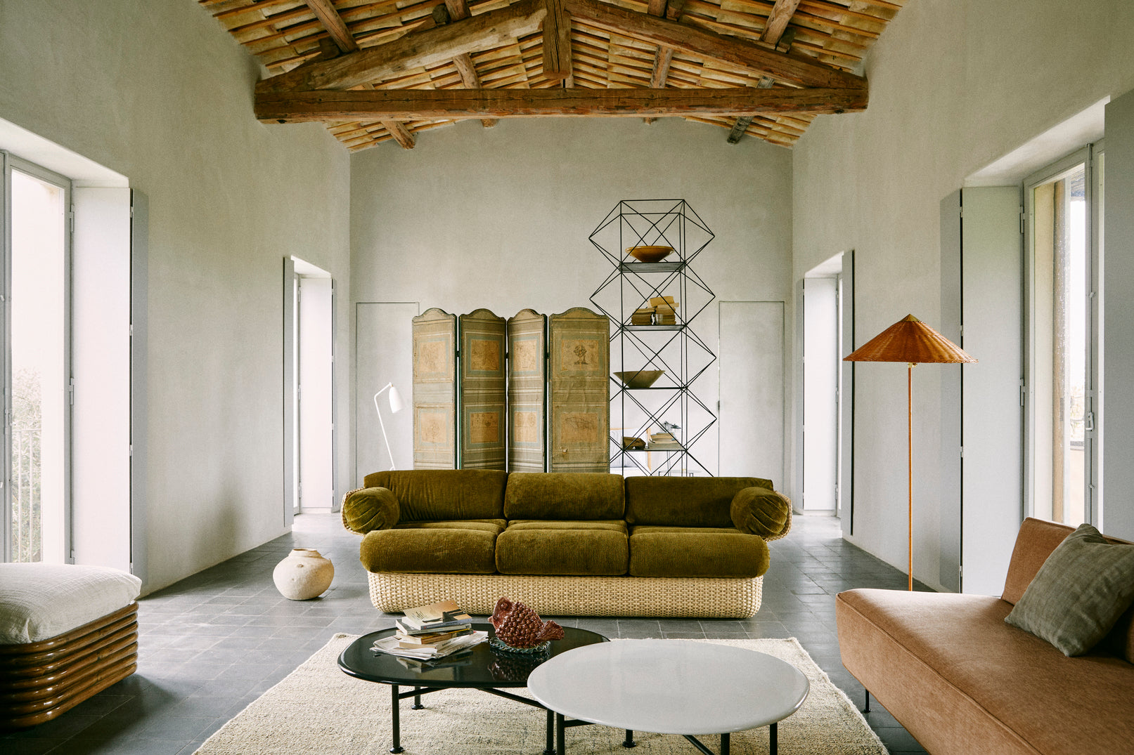 2-seater BASKET sofa in green with rattan