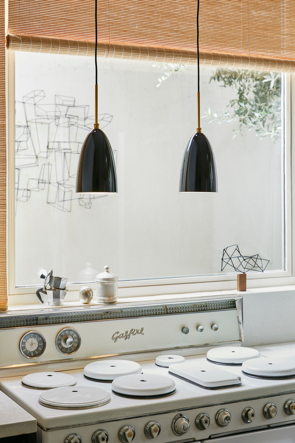 GRÄSHOPPA Black Glossy Pendant Lamp