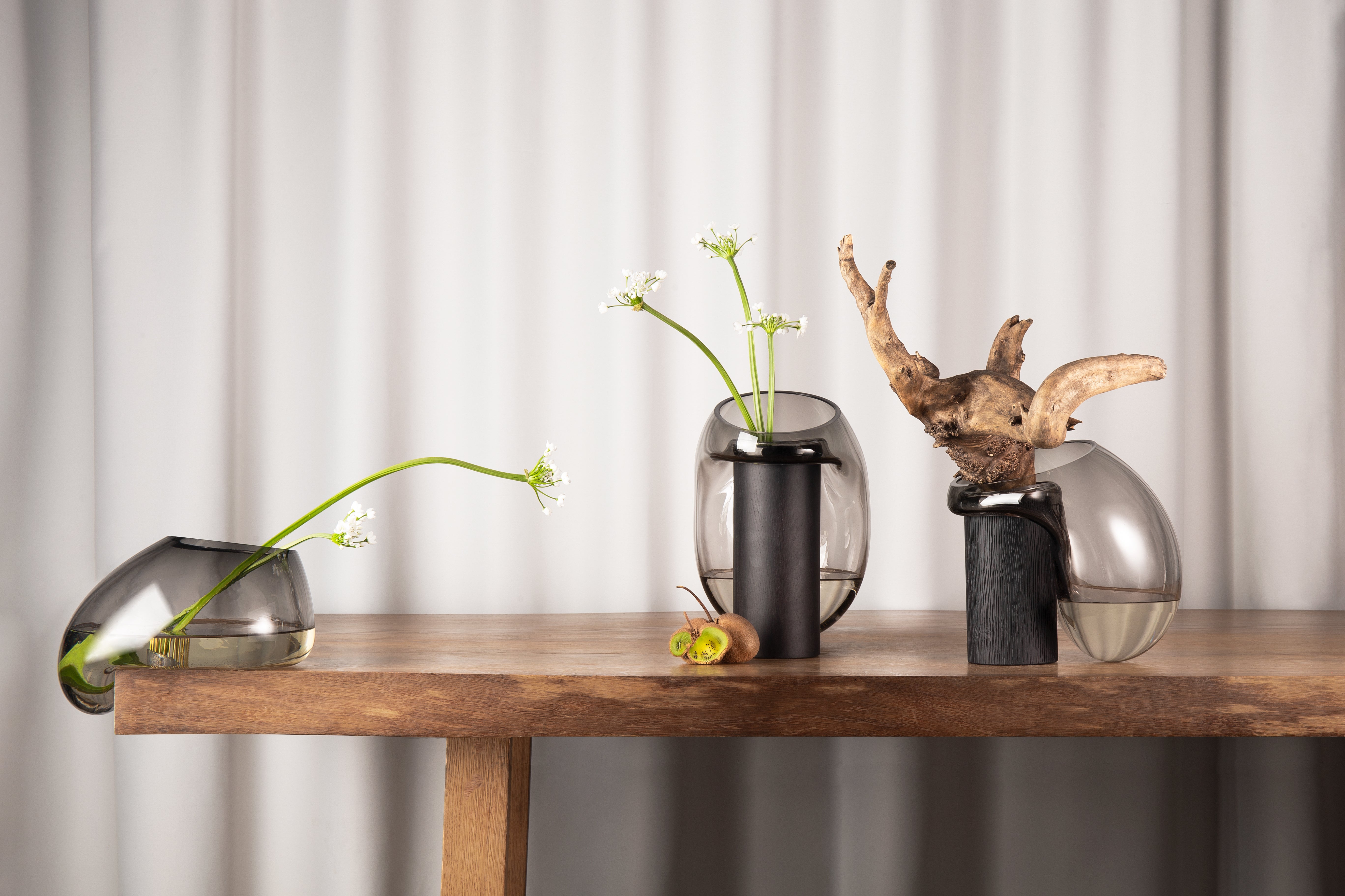 GUTTA Vase gray glass
