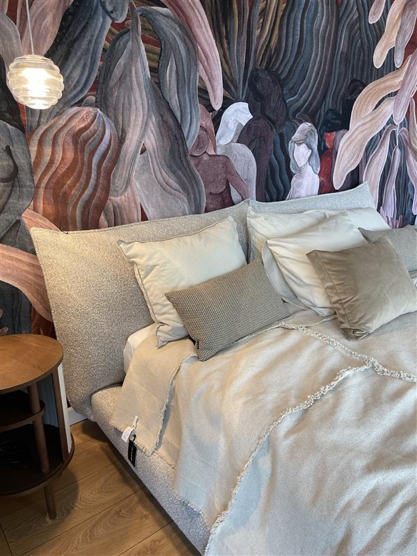 JOY bed in TISSO 04 fabric