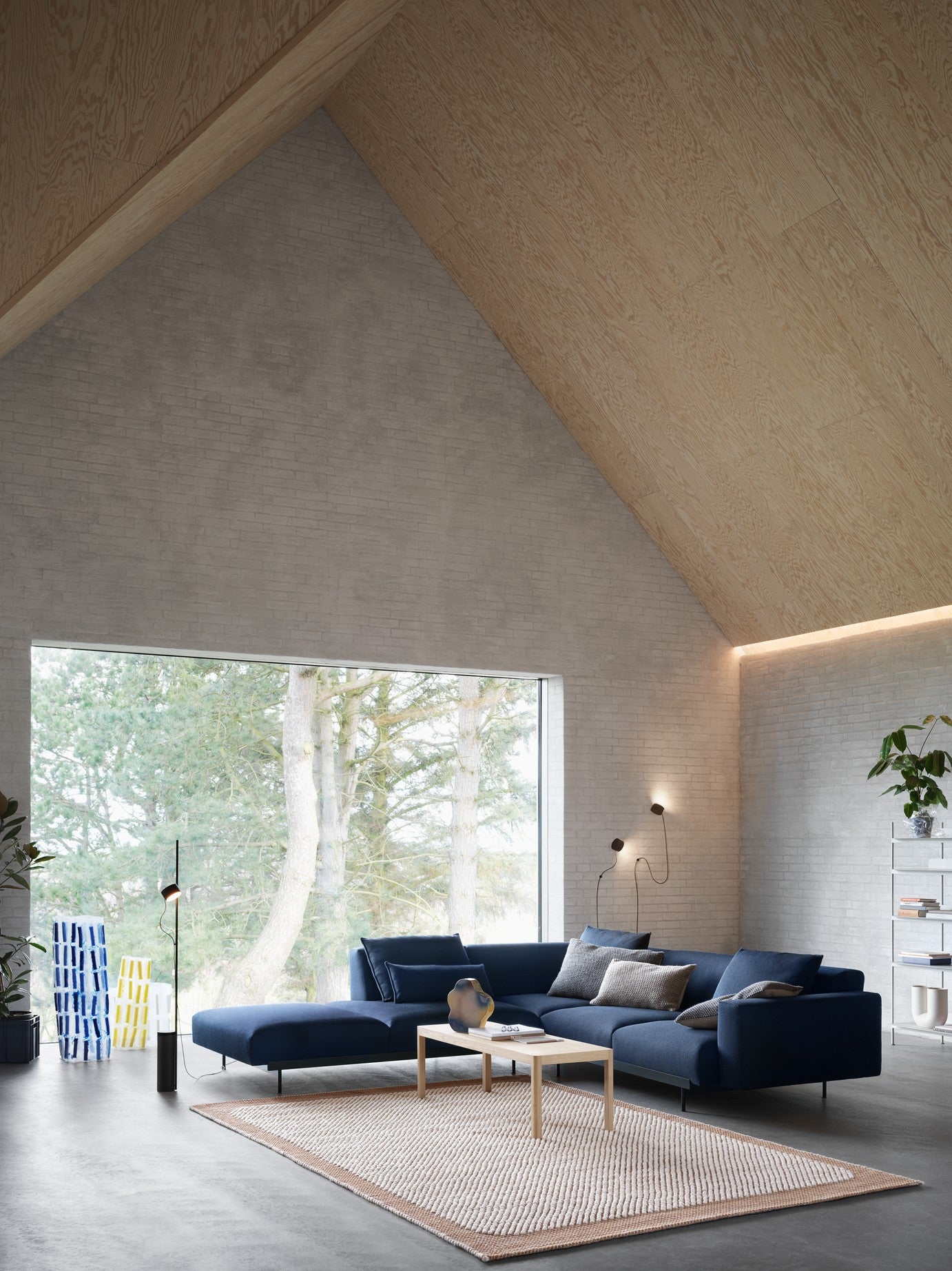 Left-facing open corner sofa IN SITU upholstered