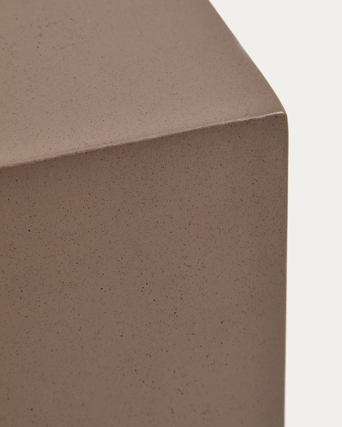 Stolik kawowy ogrodowy RUSTELLA brązowy cement – ujęcie 5