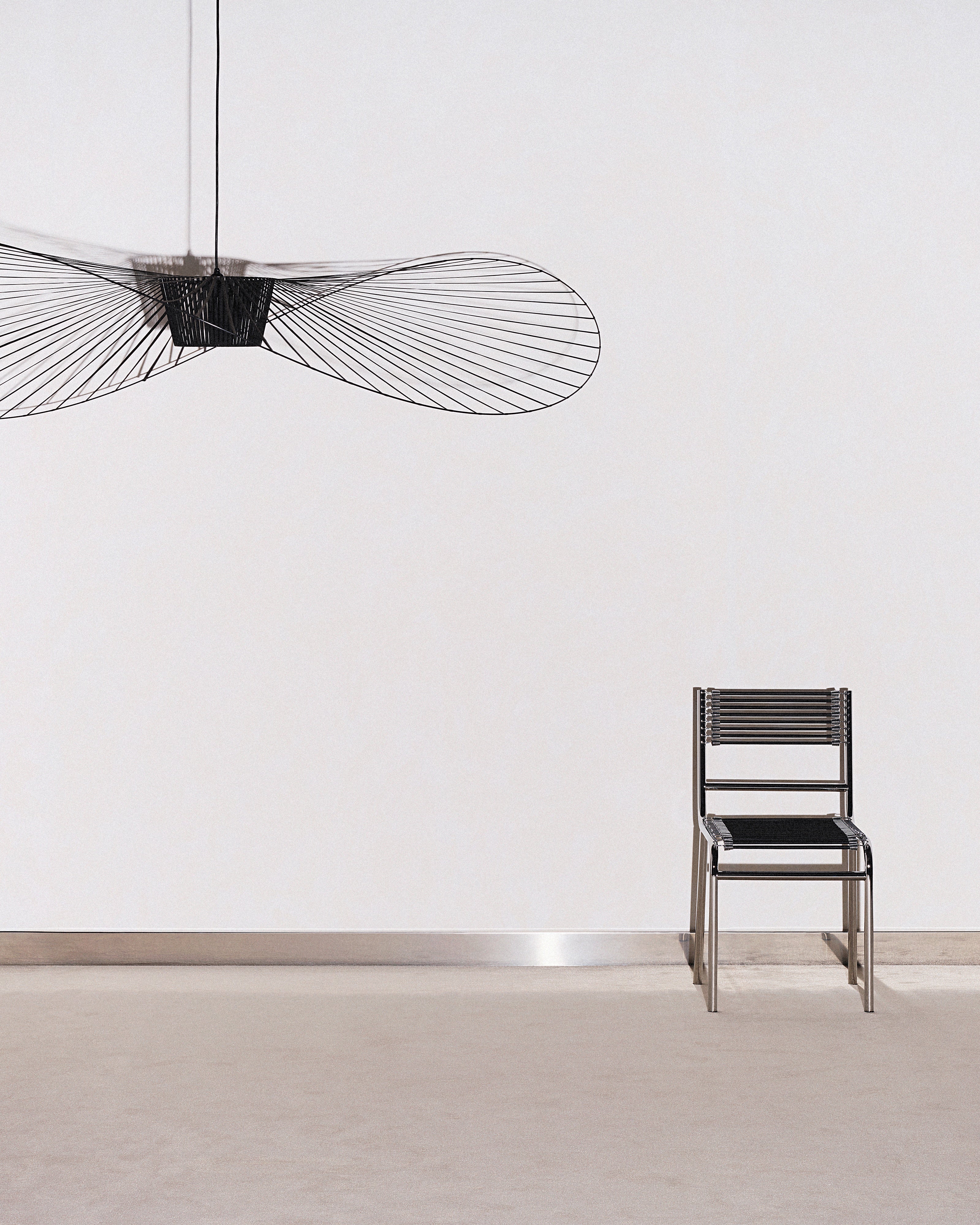 SANDOWS Chair N°212 in black with a steel base