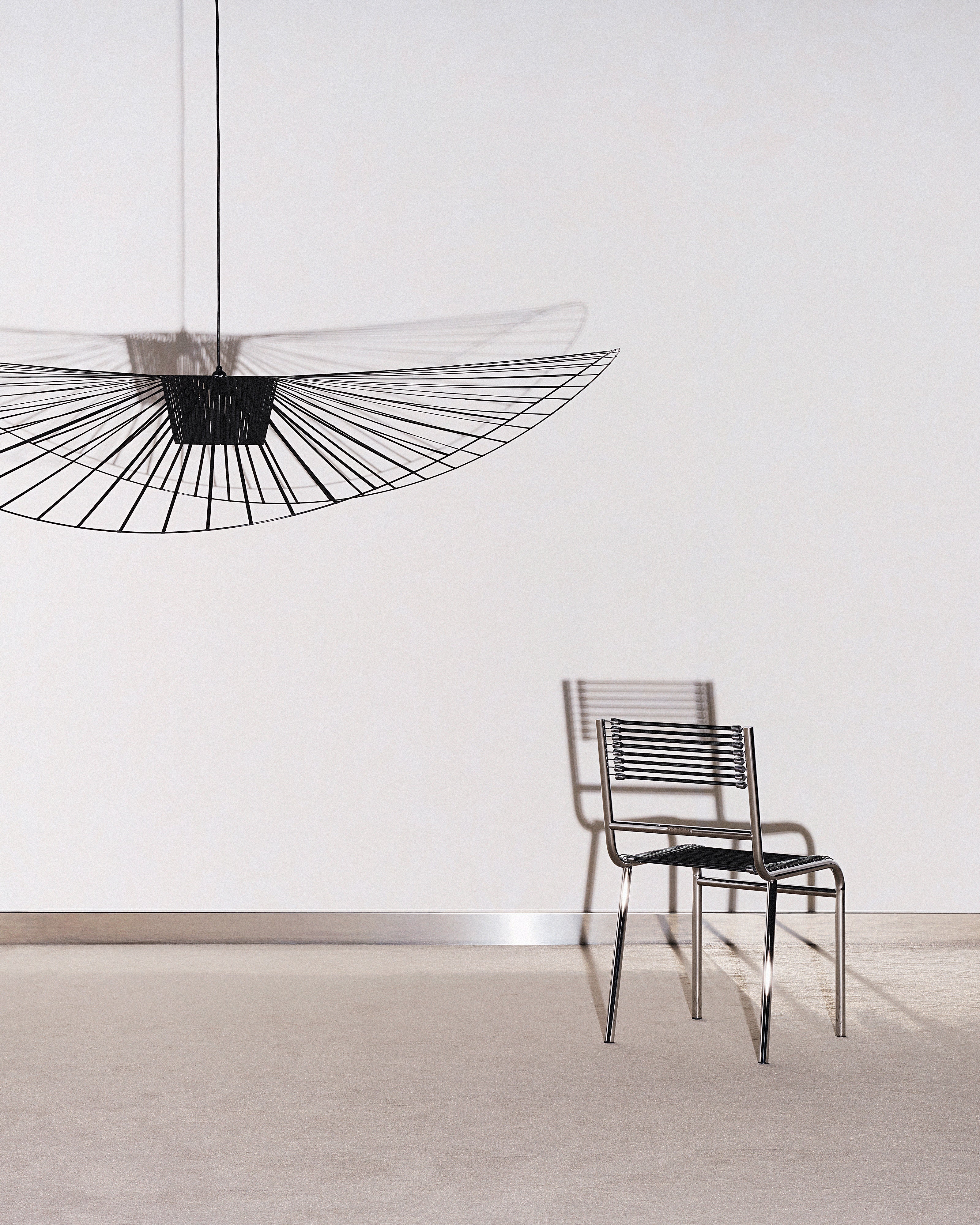 SANDOWS Chair N°212 in black with a steel base