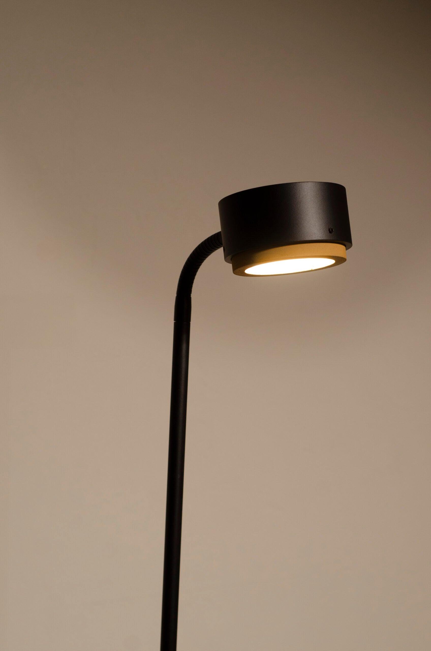 JUBI table lamp black with concrete