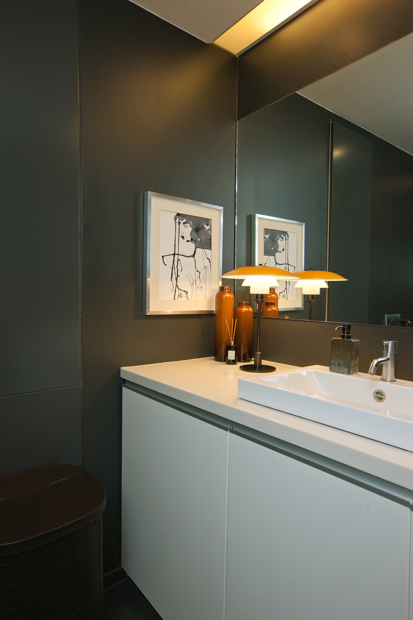 PH 3½-2½ yellow table lamp