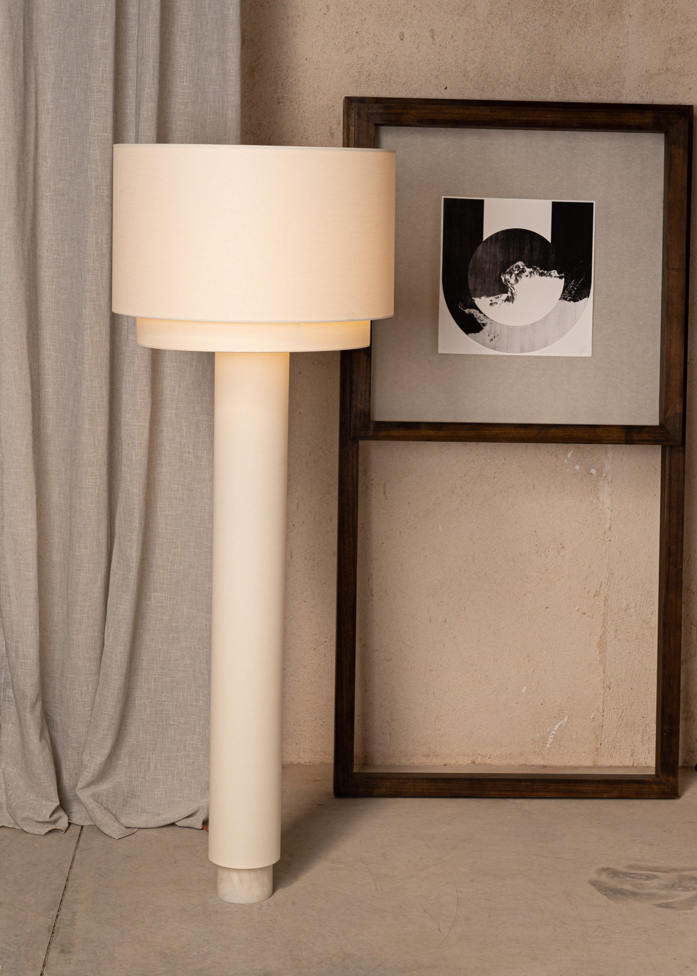 Alabaster White Floor Lamp KOLUMNO