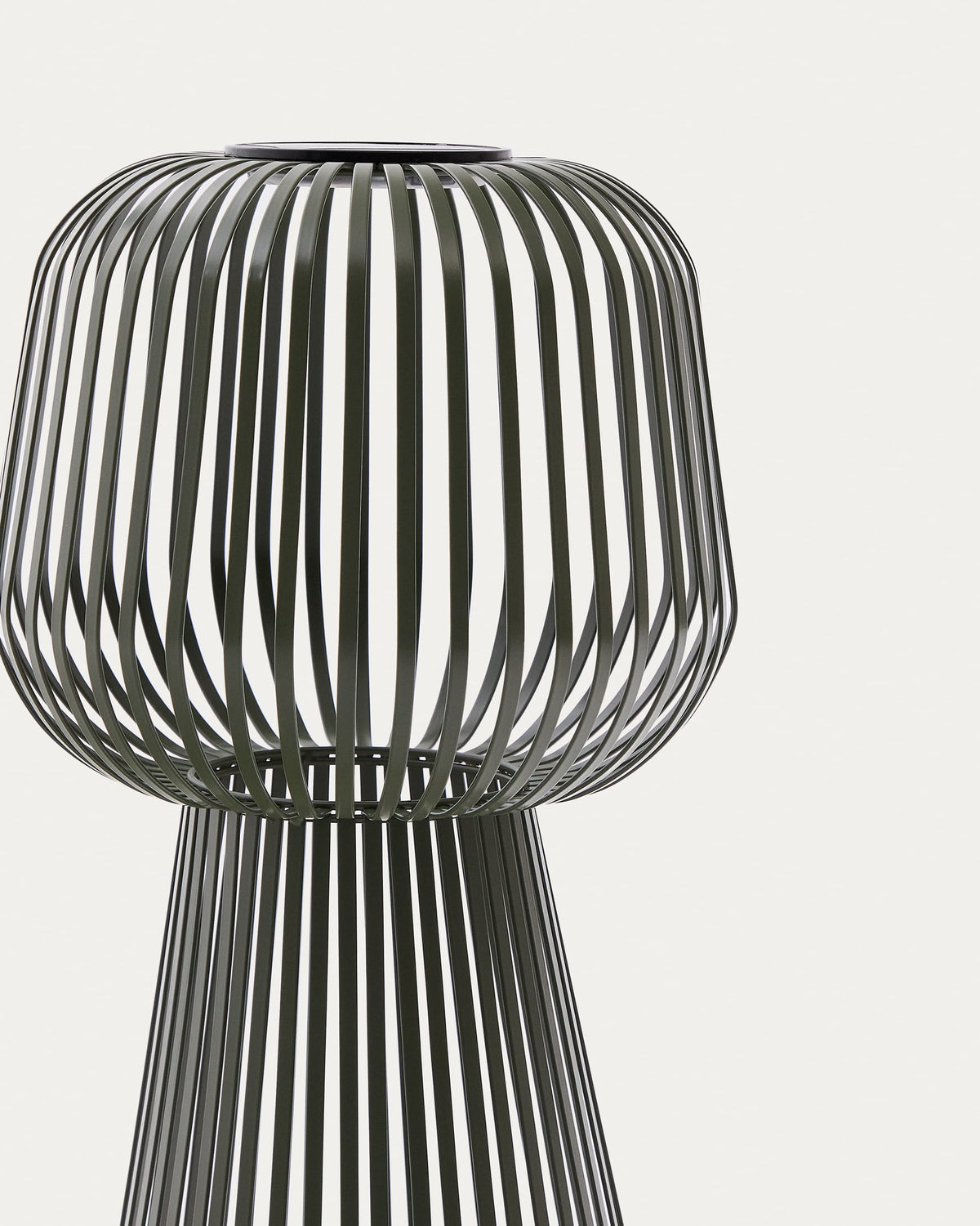 Lampa podłogowa ogrodowa solarna REIBA zielony metal – ujęcie 3