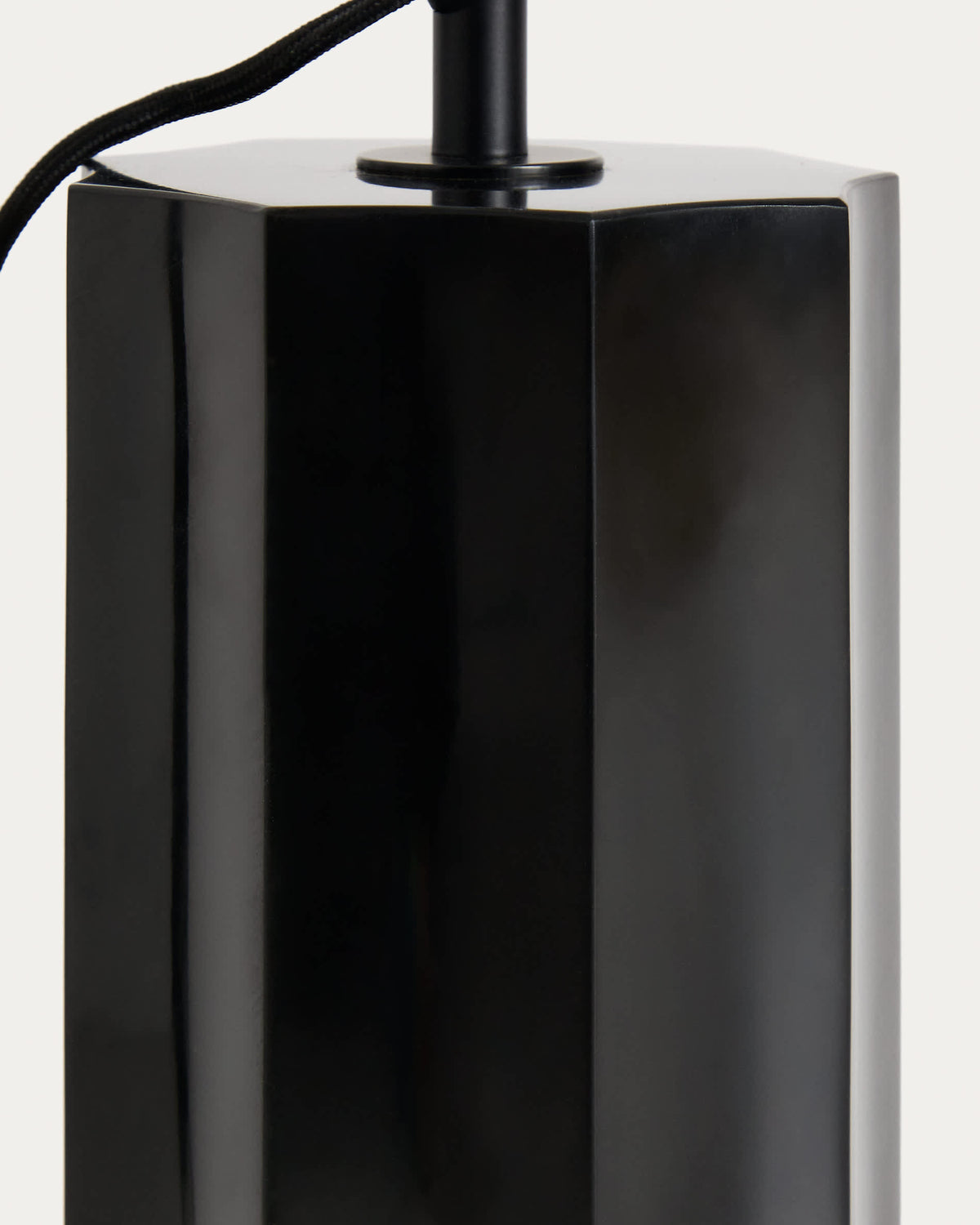 Lampa podłogowa IDELA czarny marmur i przydymione szkło – ujęcie 4