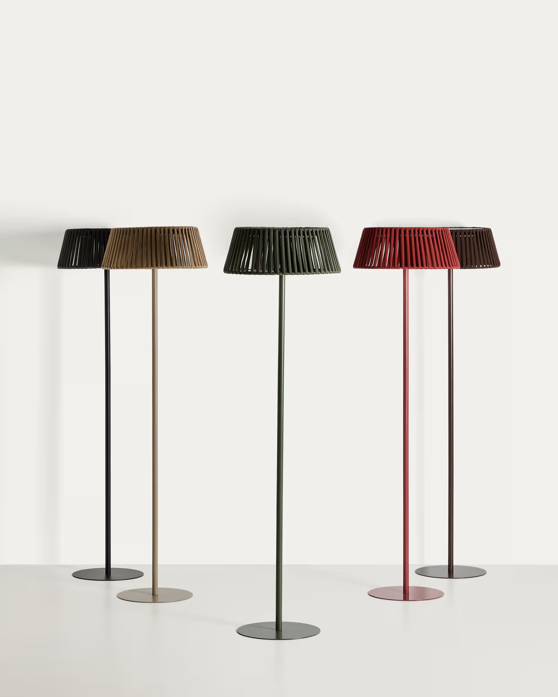 ALDET terracotta solar floor garden lamp