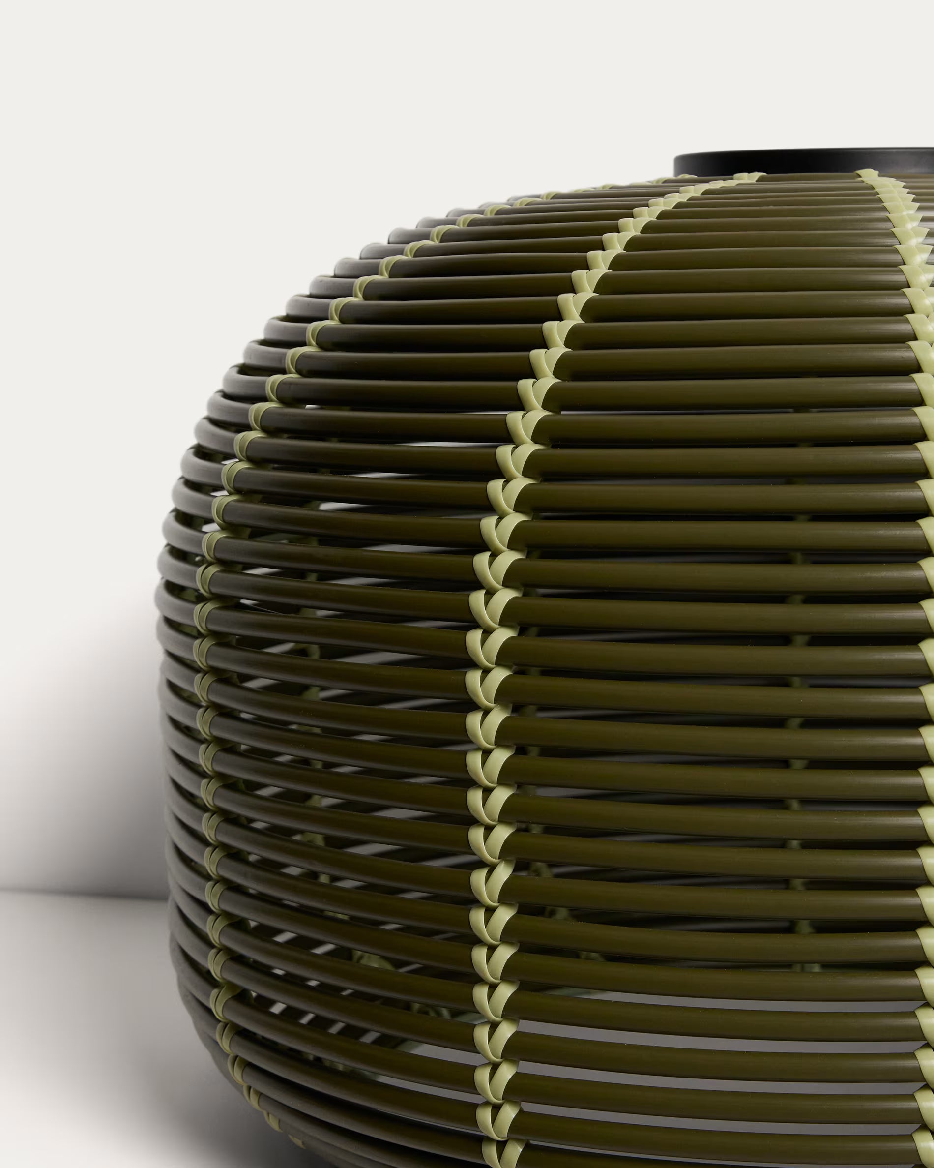 GAROINA Green Synthetic Rattan Solar Garden Lamp