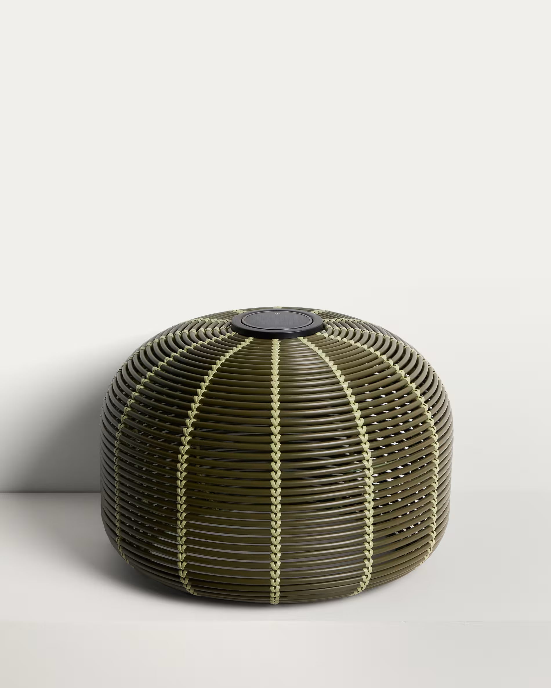 GAROINA Green Synthetic Rattan Solar Garden Lamp