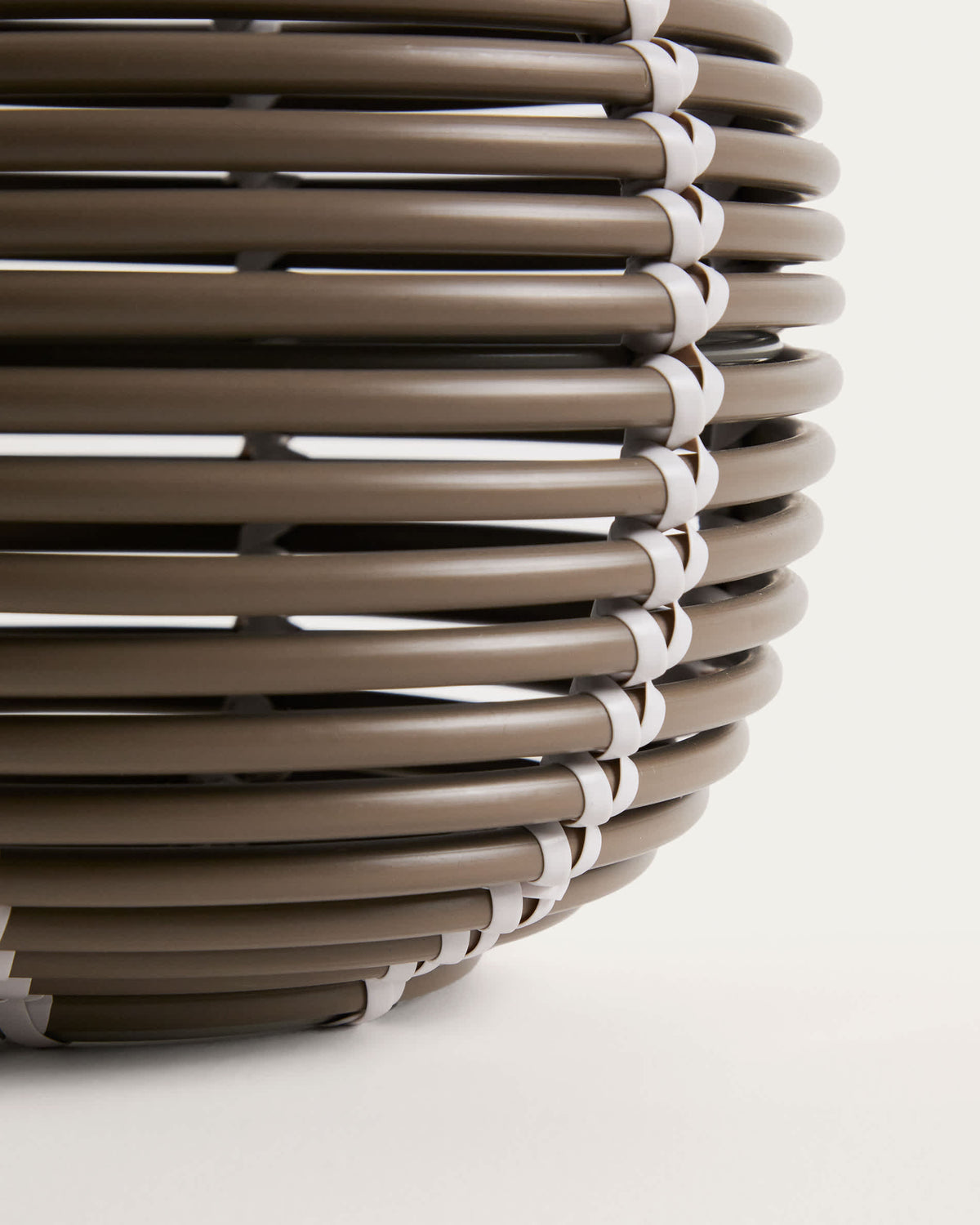 Lampa stołowa ogrodowa solarna LED GAROINA taupe rattan syntetyczny – ujęcie 5