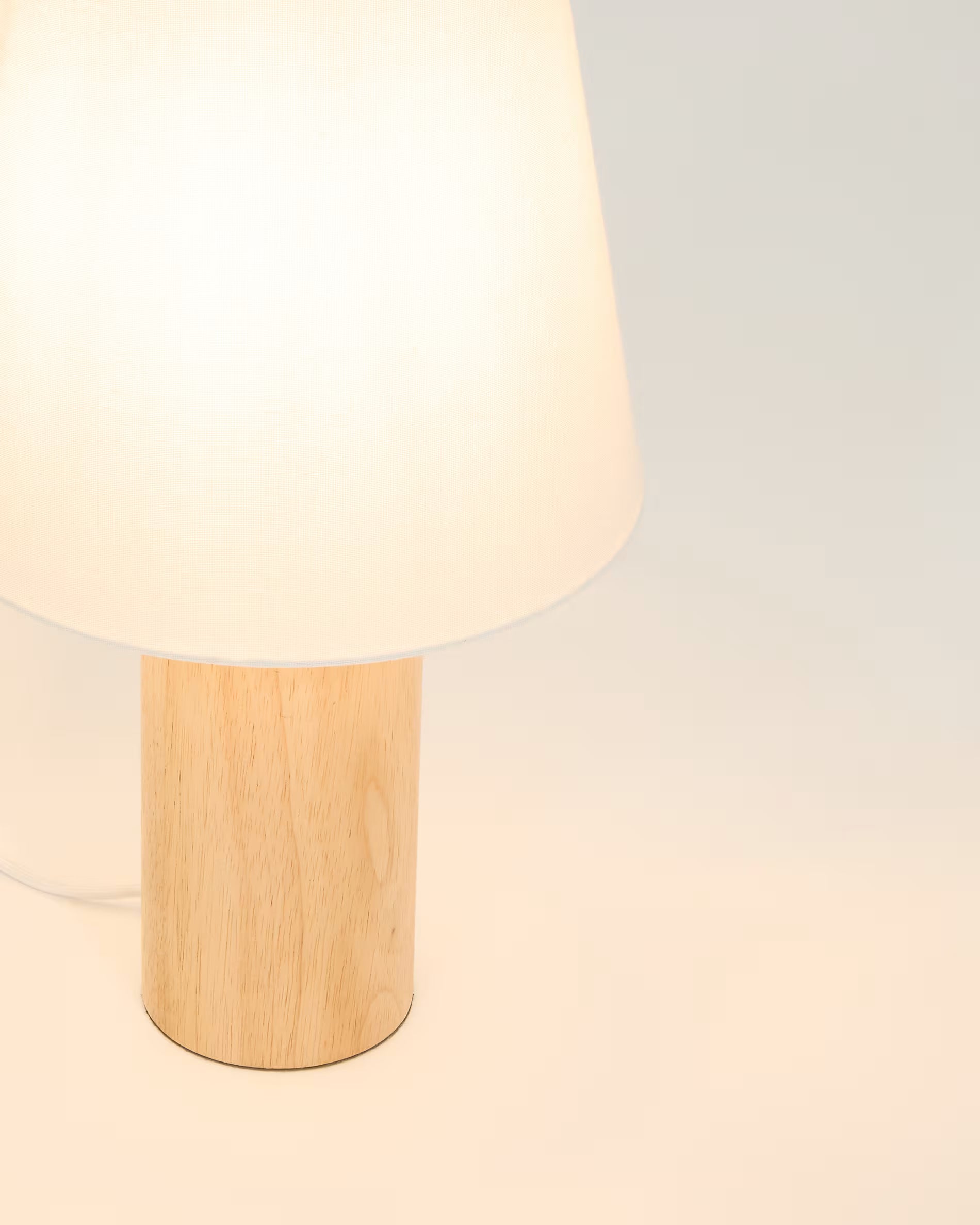 Lampa stołowa MARGA drewno kauczukowe z białym kloszem