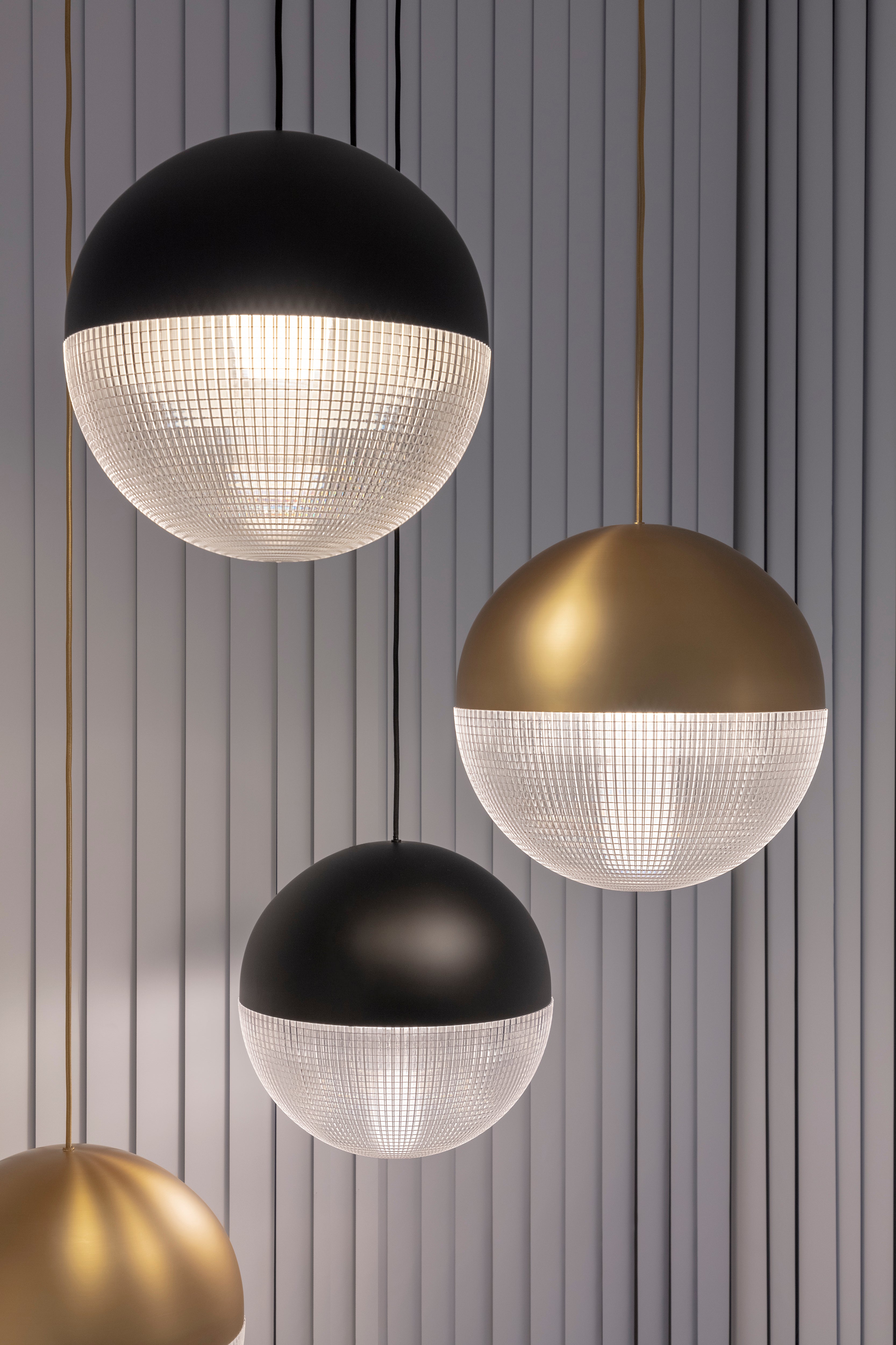 LENS FLAIR Pendant Lamp in Matte Black