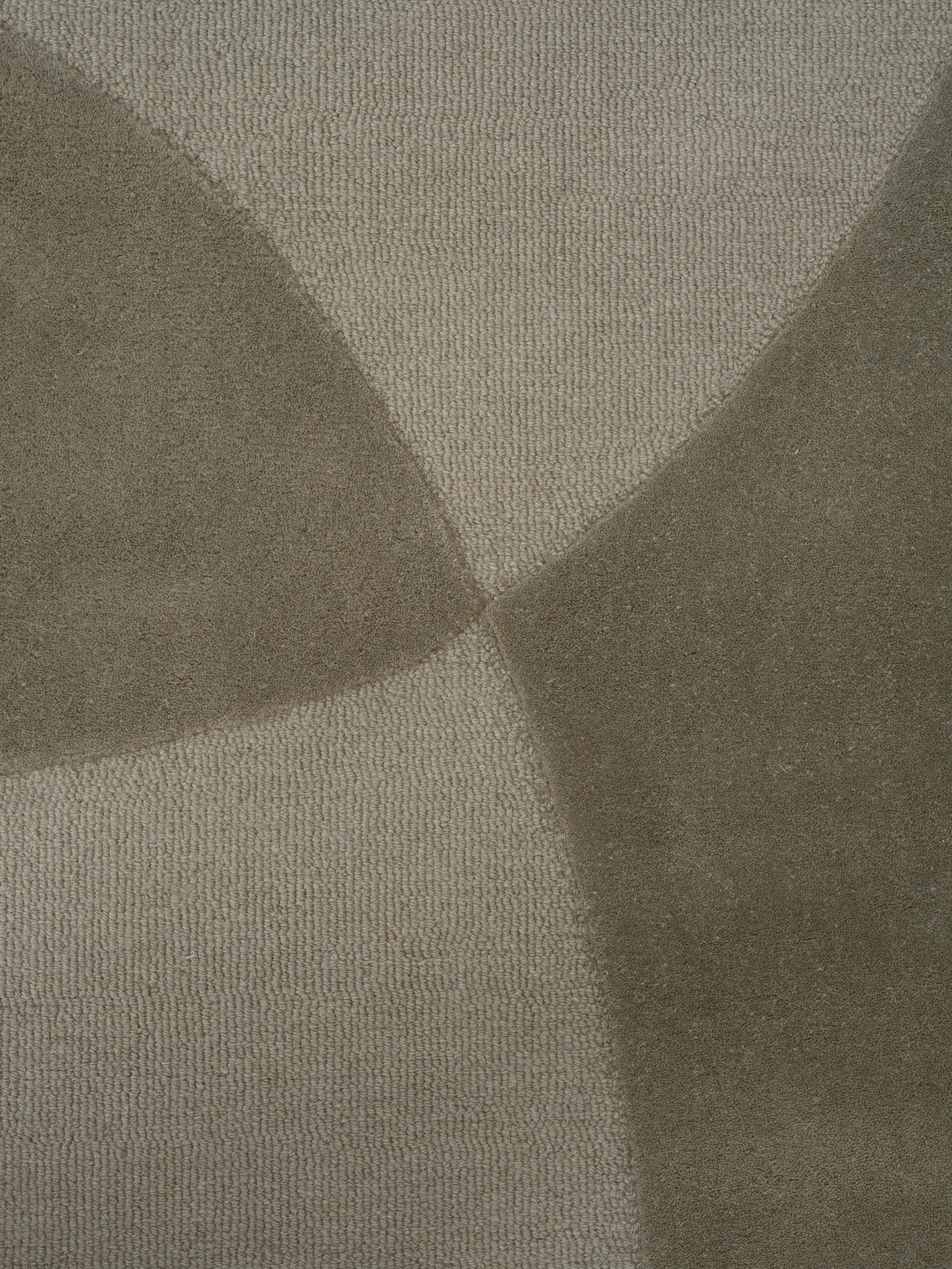 Split plains rug green