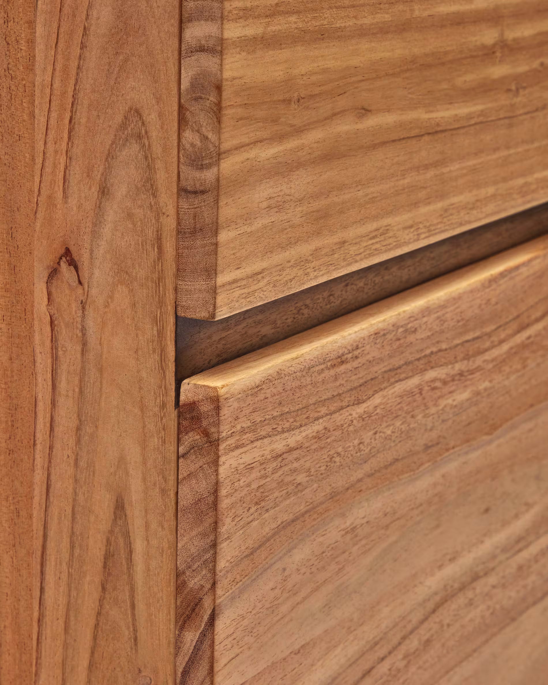 UXUE sideboard acacia wood