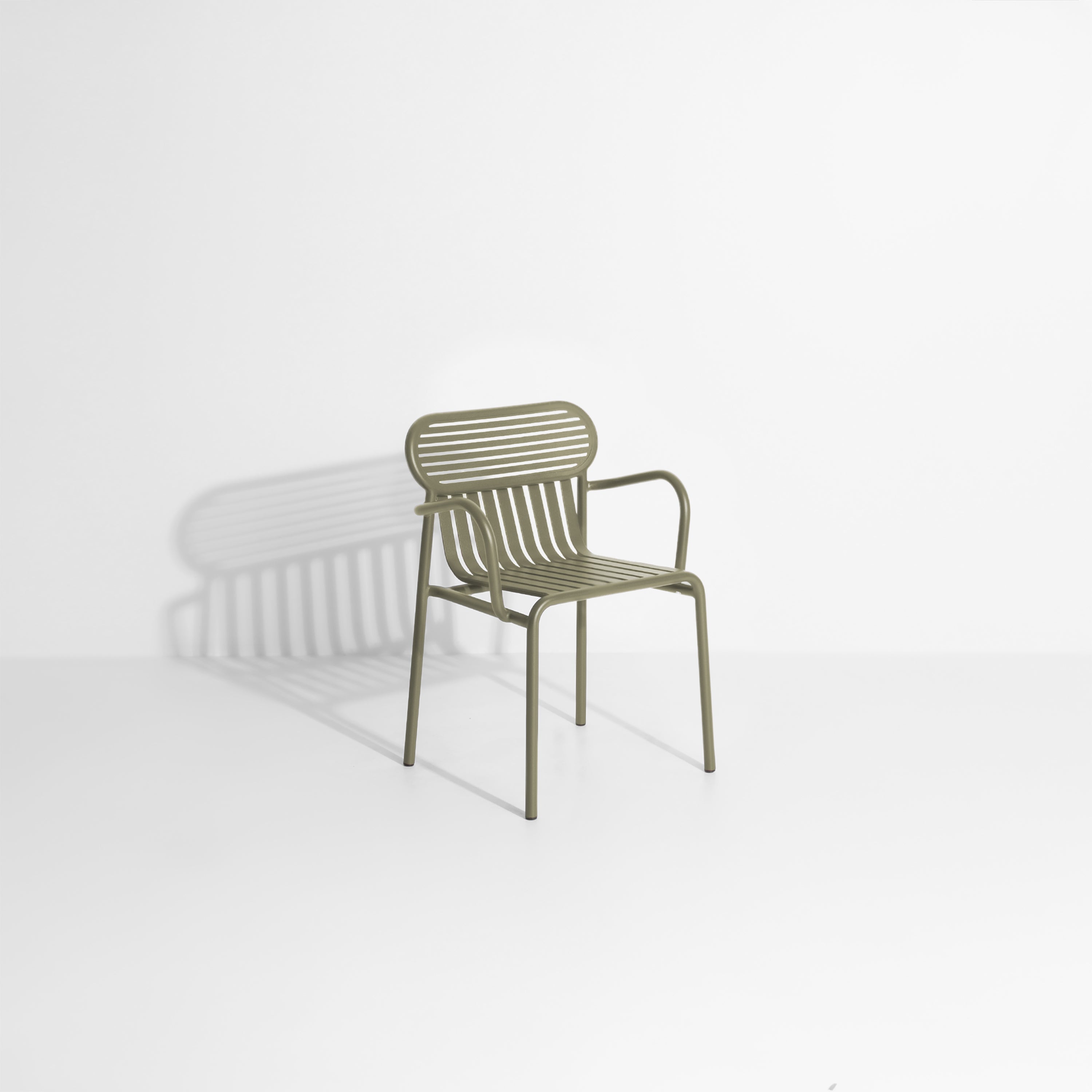 WEEK-END Olive Garden Chair with Armrests