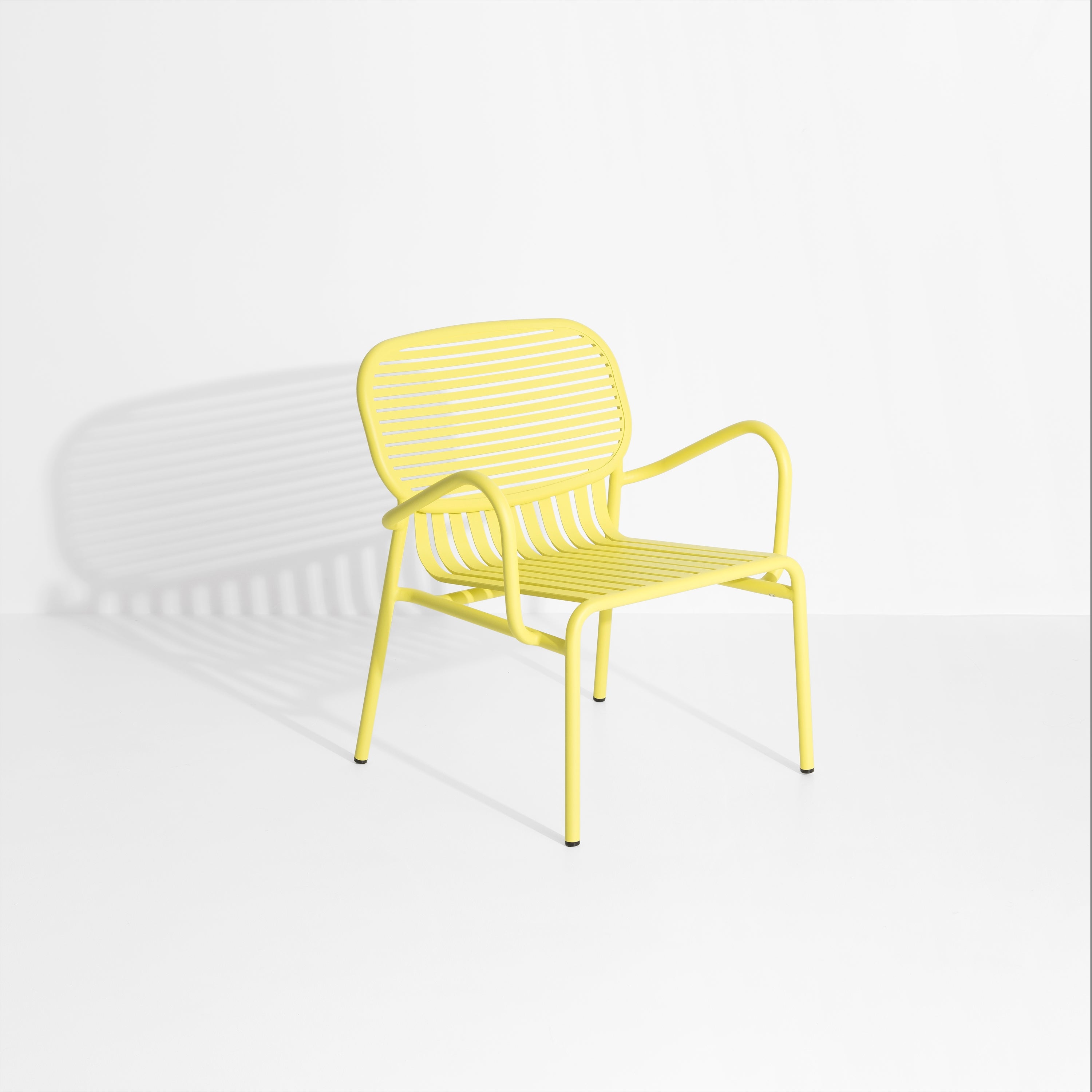 WEEK-END garden armchair in bright yellow