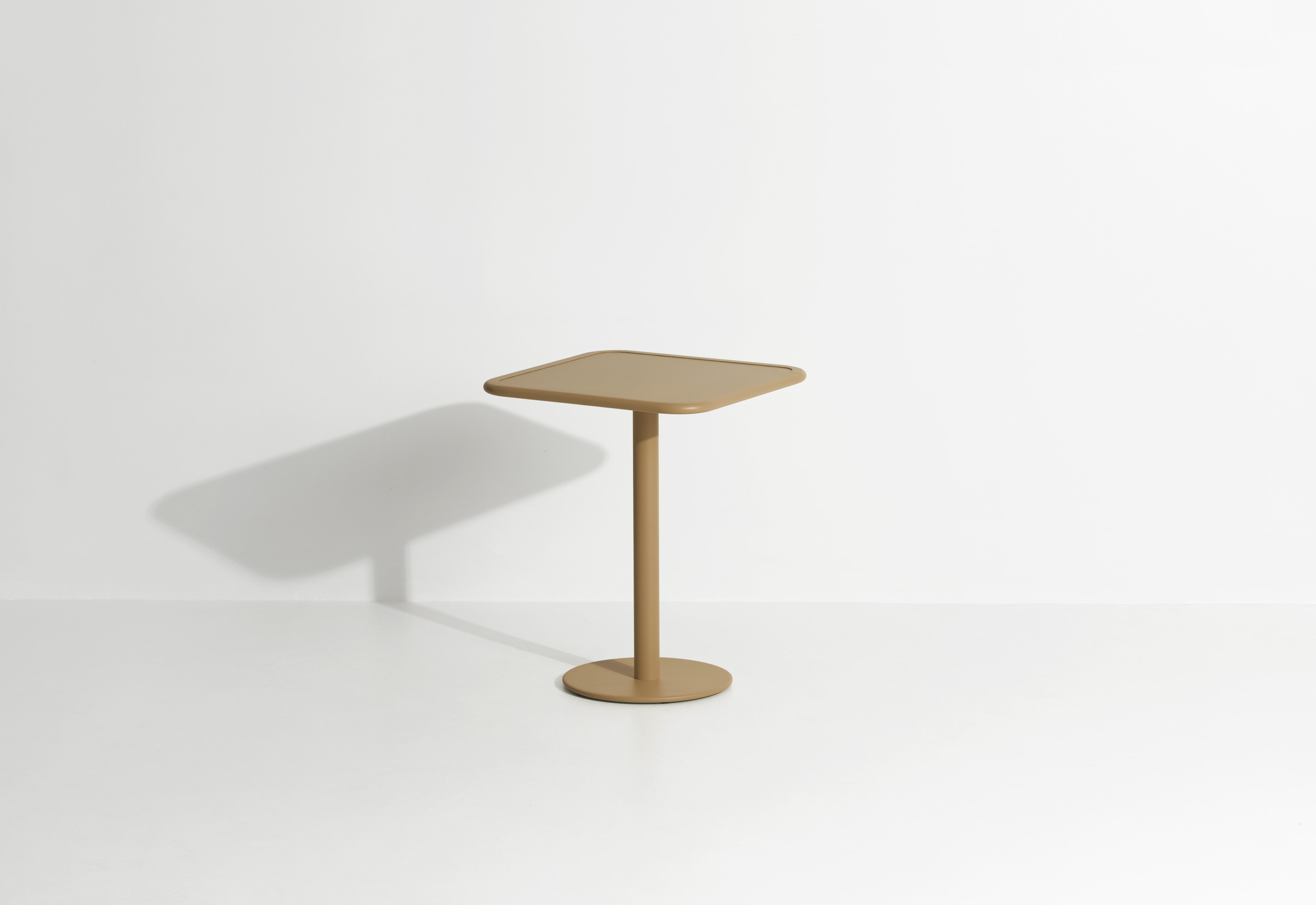 WEEK-END Square Garden Table in Gold