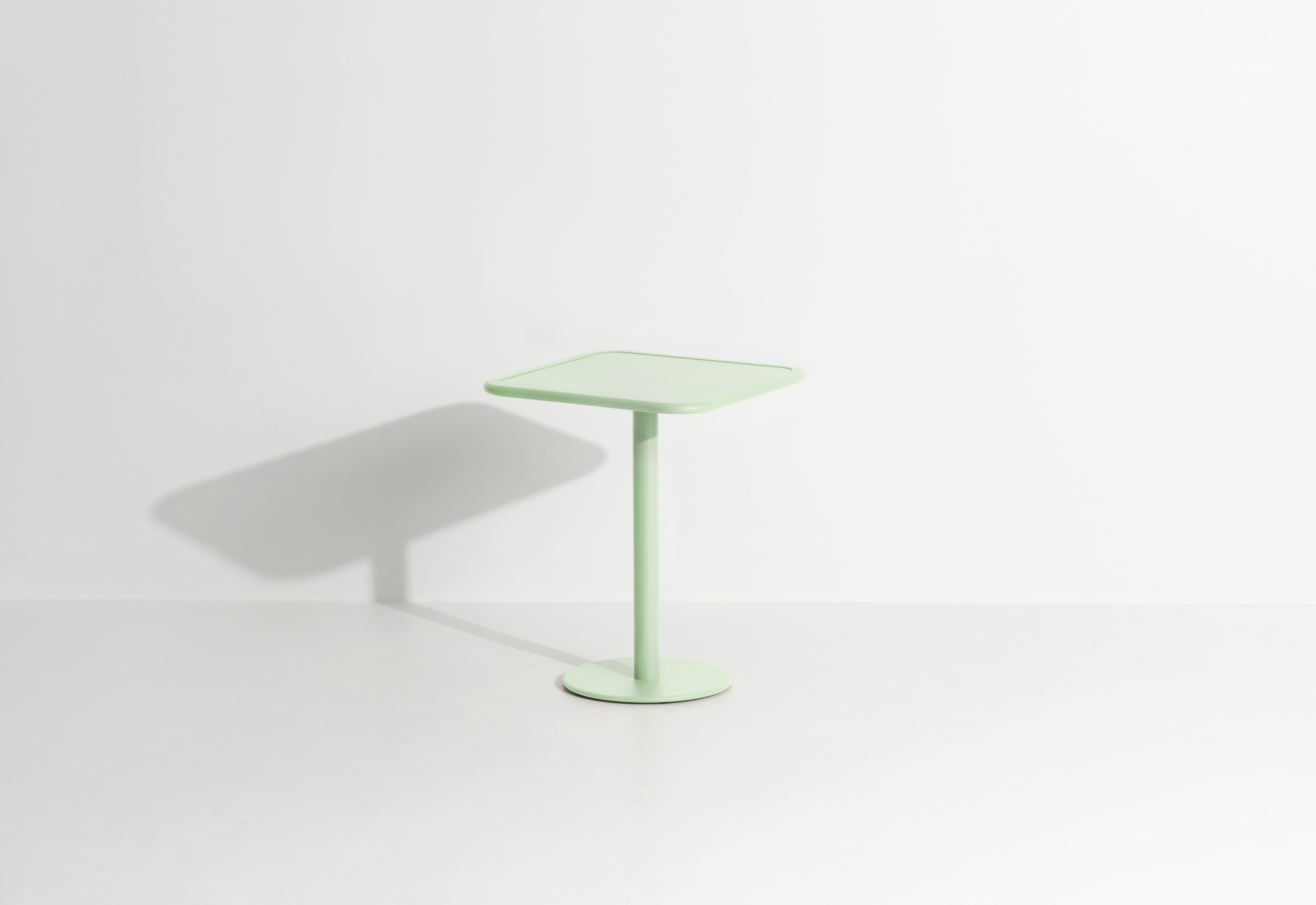 WEEK-END Square Garden Table in Pastel Green