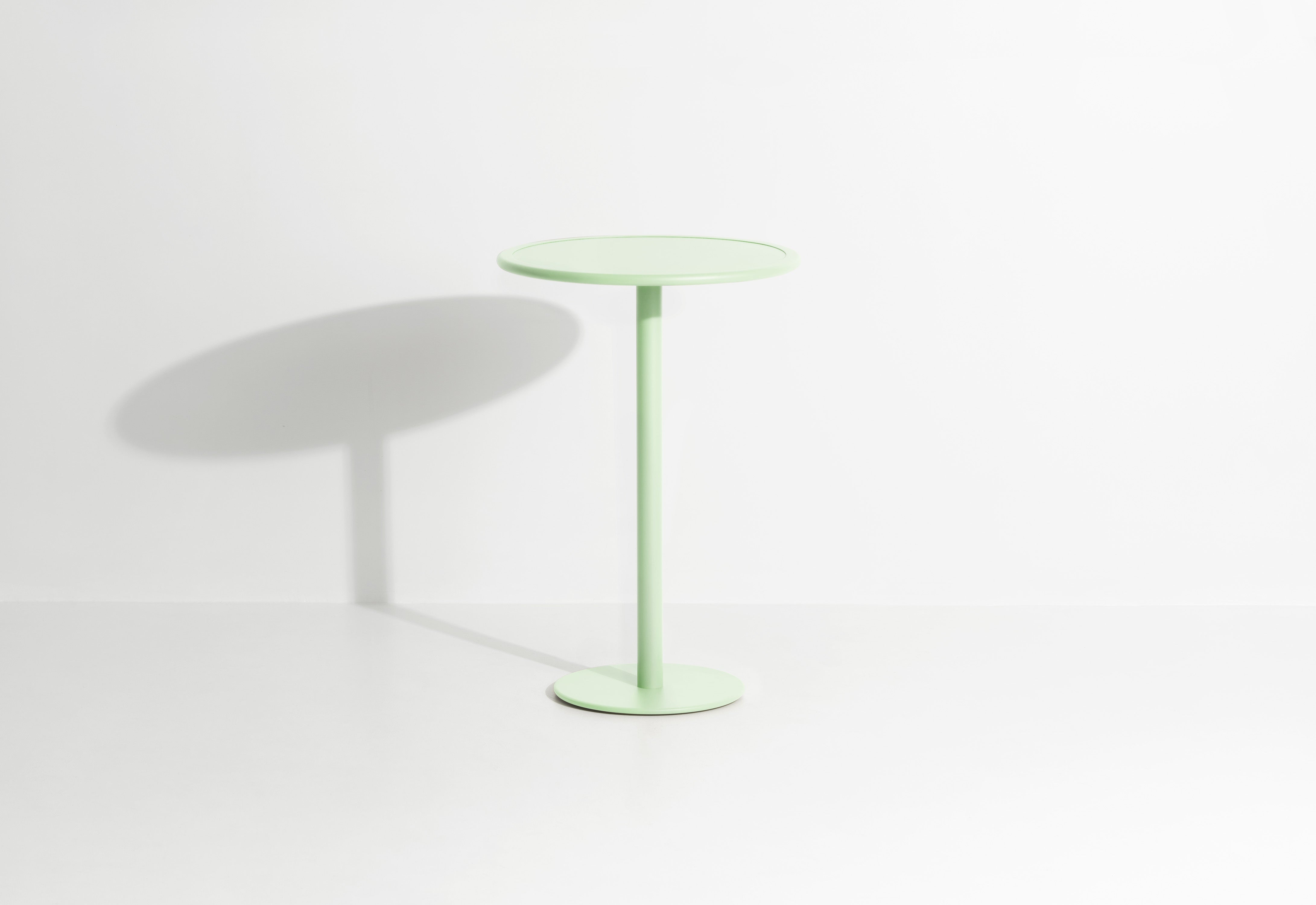 WEEK-END Round Garden Table in Pastel Green