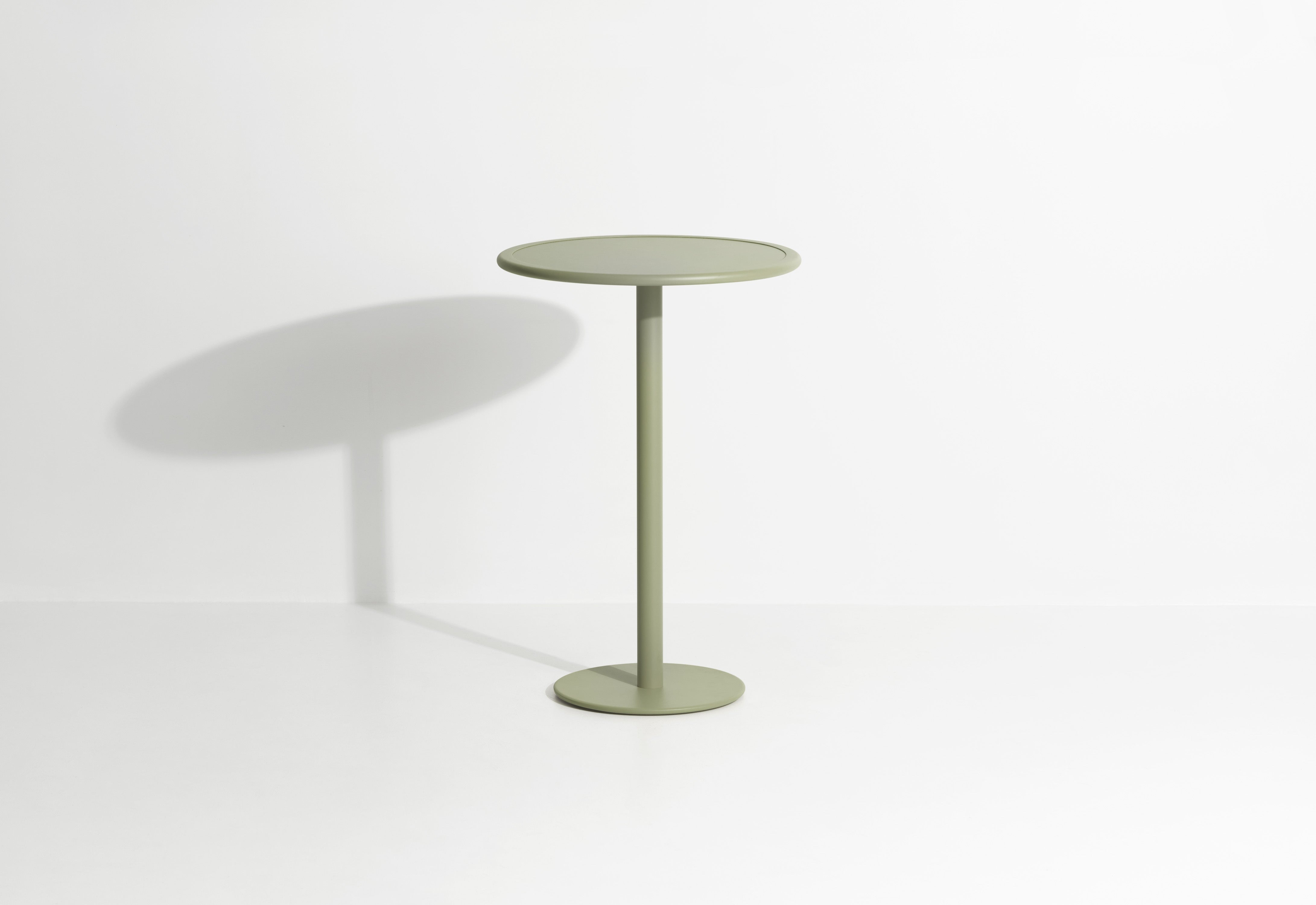 WEEK-END Olive Round Garden Table