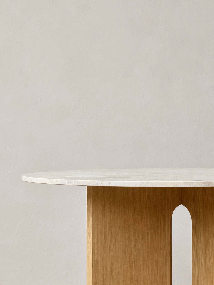 Round table ANDROGYNE beige marble with oak base