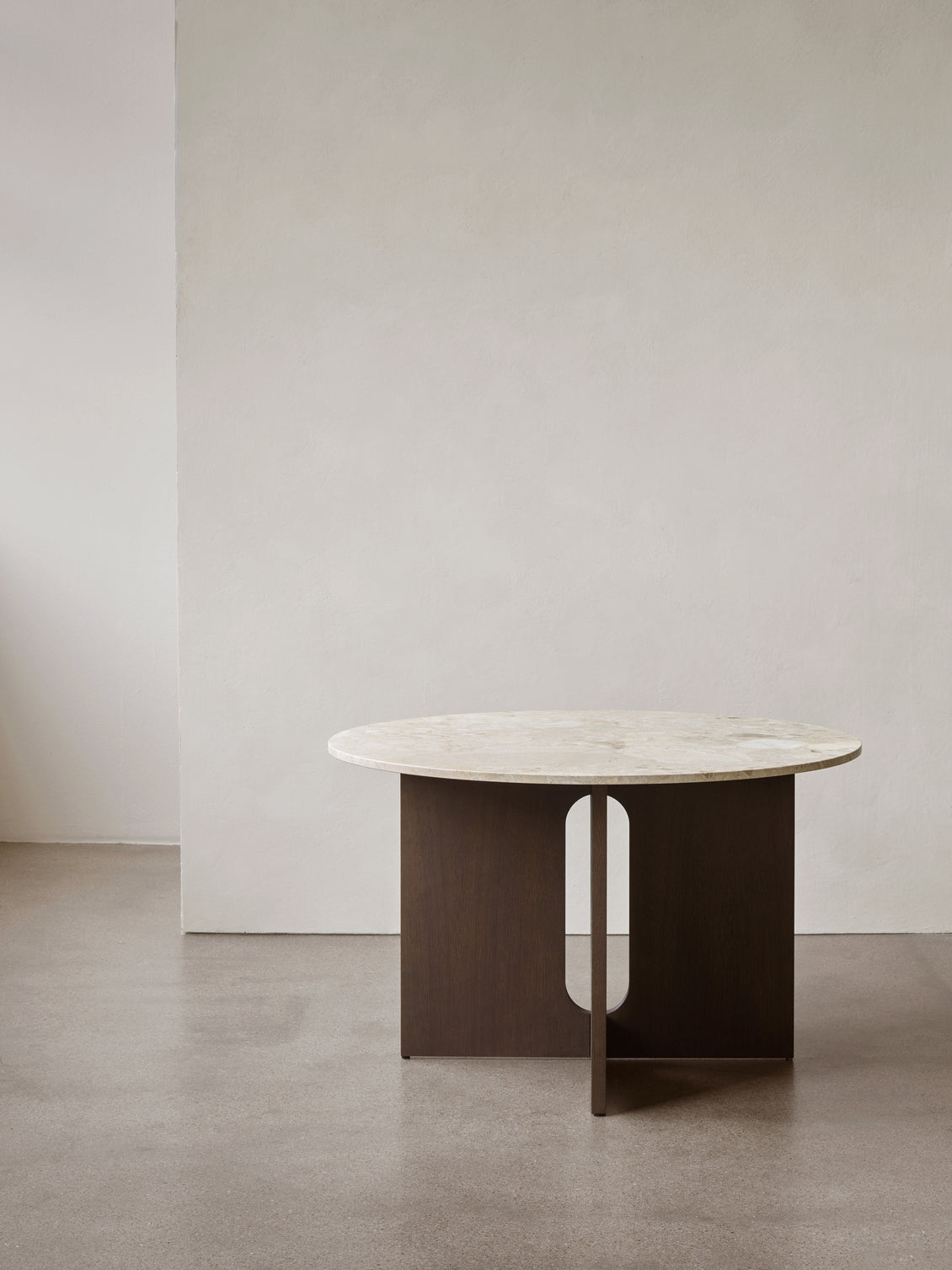 Round Table ANDROGYNE Beige Marble with Dark Oak Base