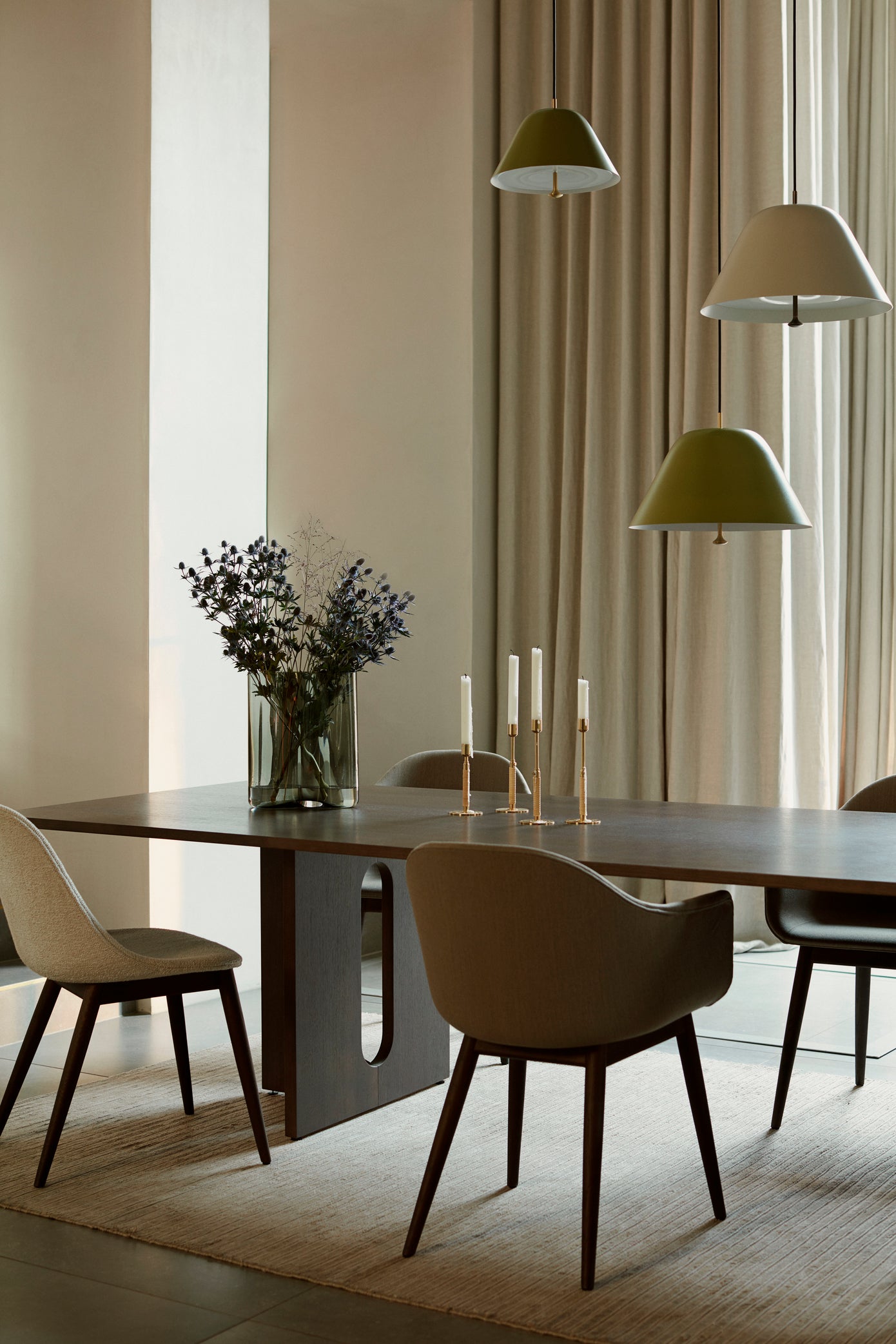 ANDROGYNE Table Dark Oak Wood